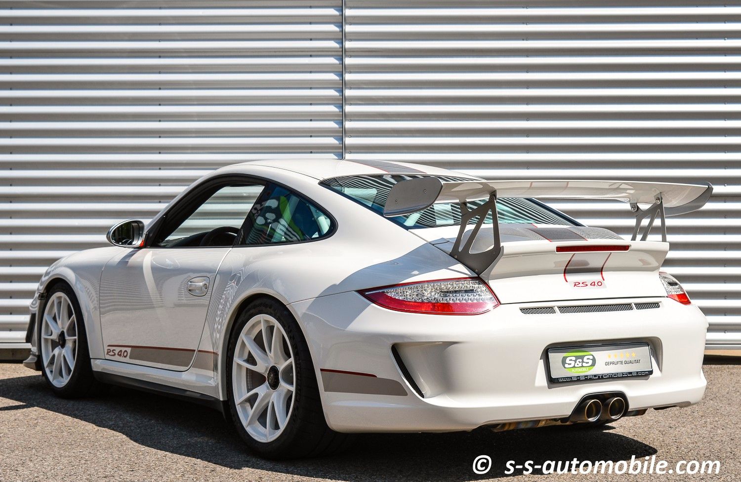 2011 Porsche 997 GT3 RS 4.0 Clubsport, 3/19