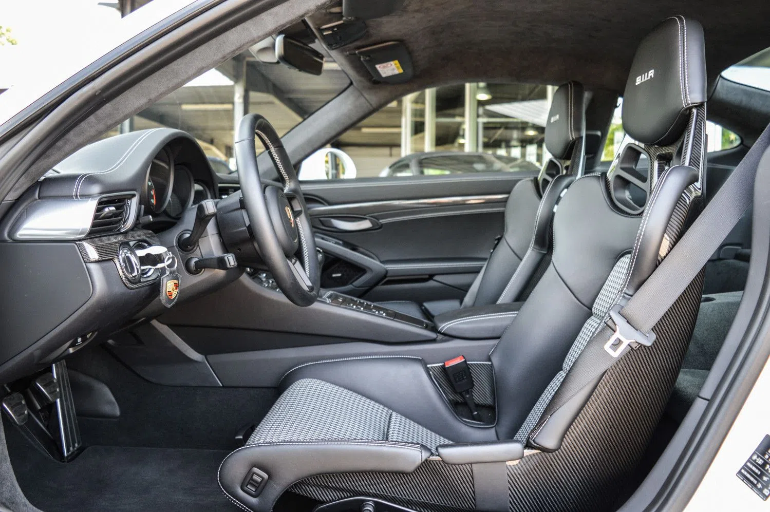 2016 Porsche 911 R interior