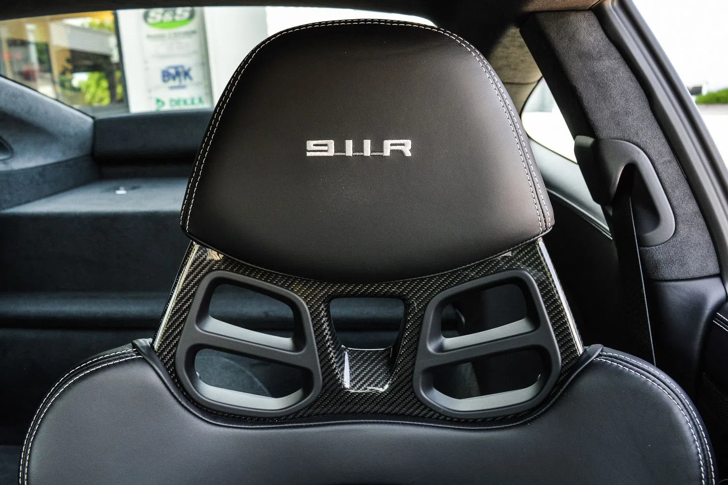 2016 Porsche 911 R interior, seats