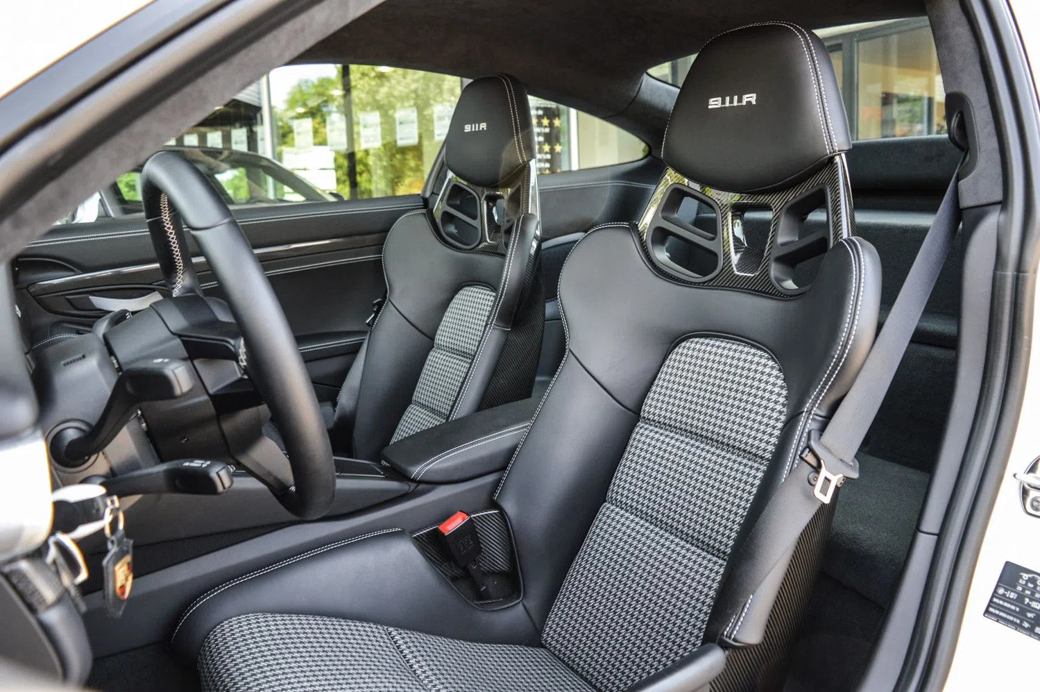 2016 Porsche 911 R interior, seats