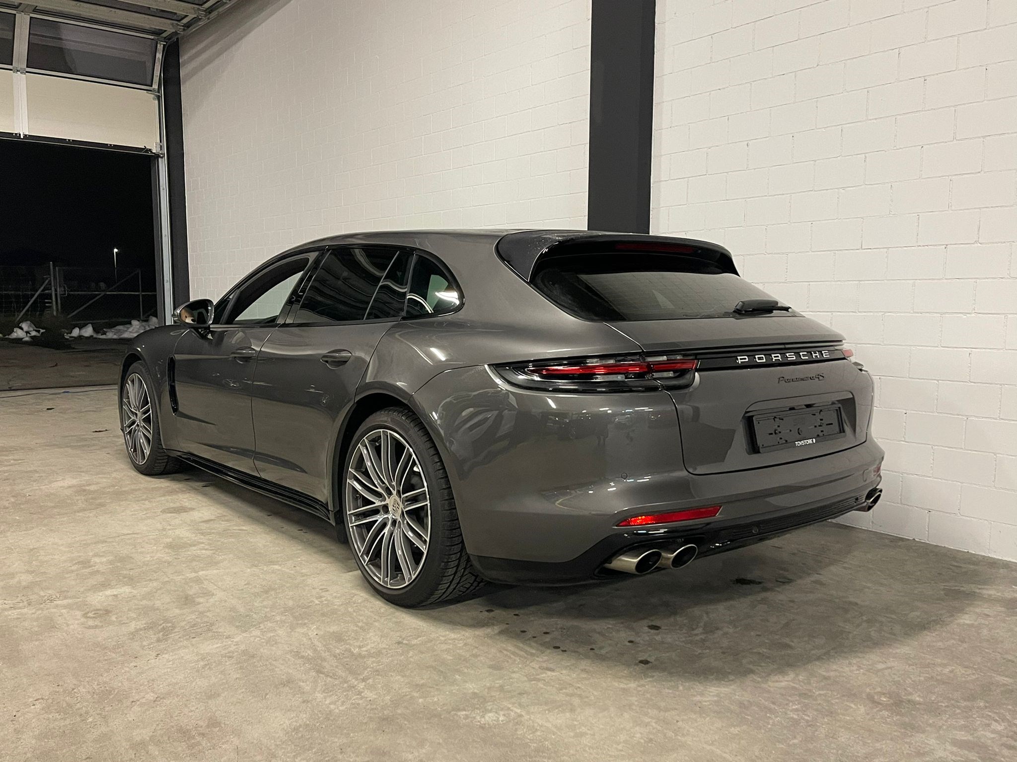 2018 PORSCHE Panamera 4S Sport Turismo