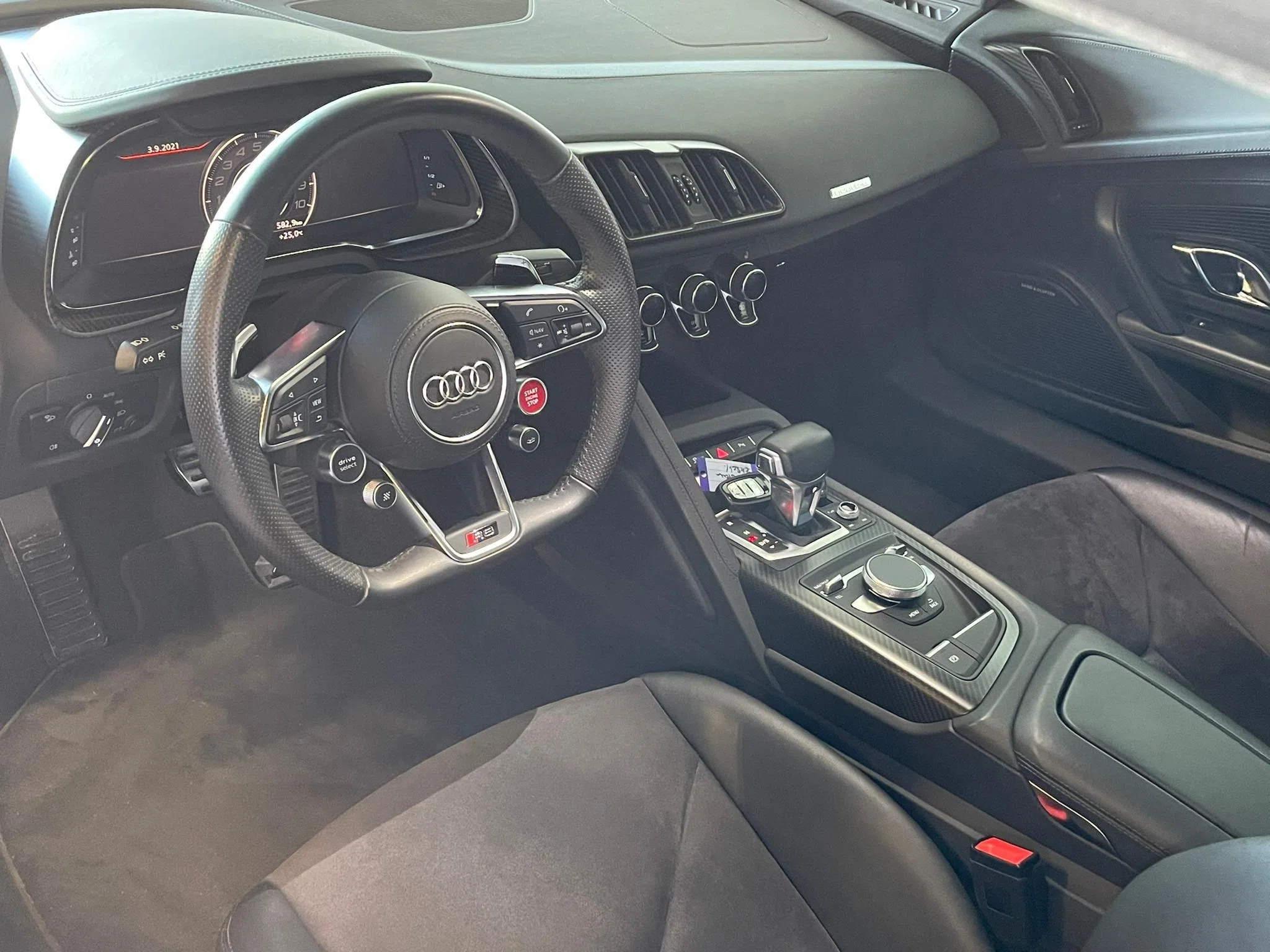 2016 AUDI R8 Coupé 5.2 plus S-Tronic interior, dashboard
