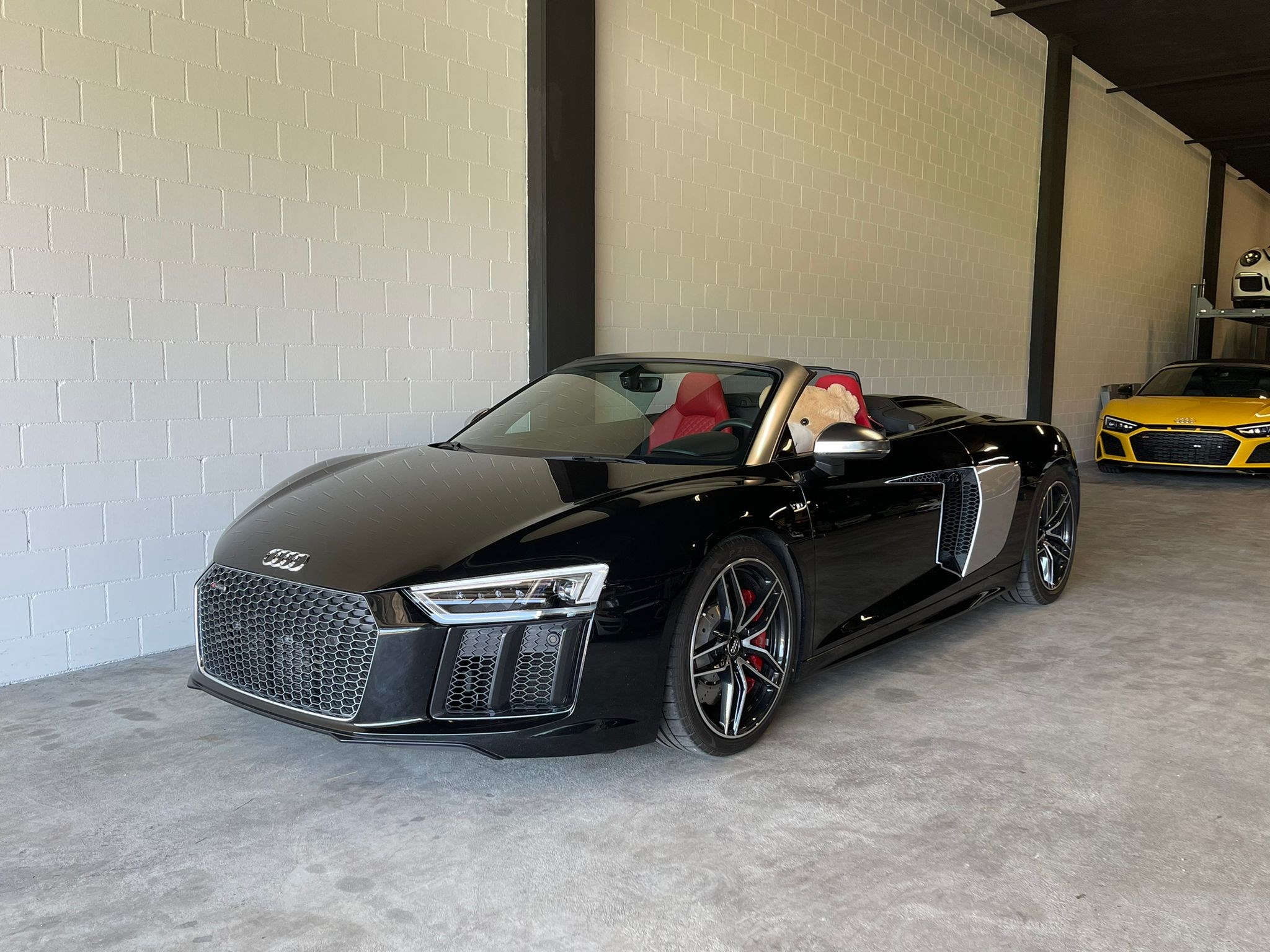2018 AUDI R8 Spyder 5.2 S-Tronic quattro
