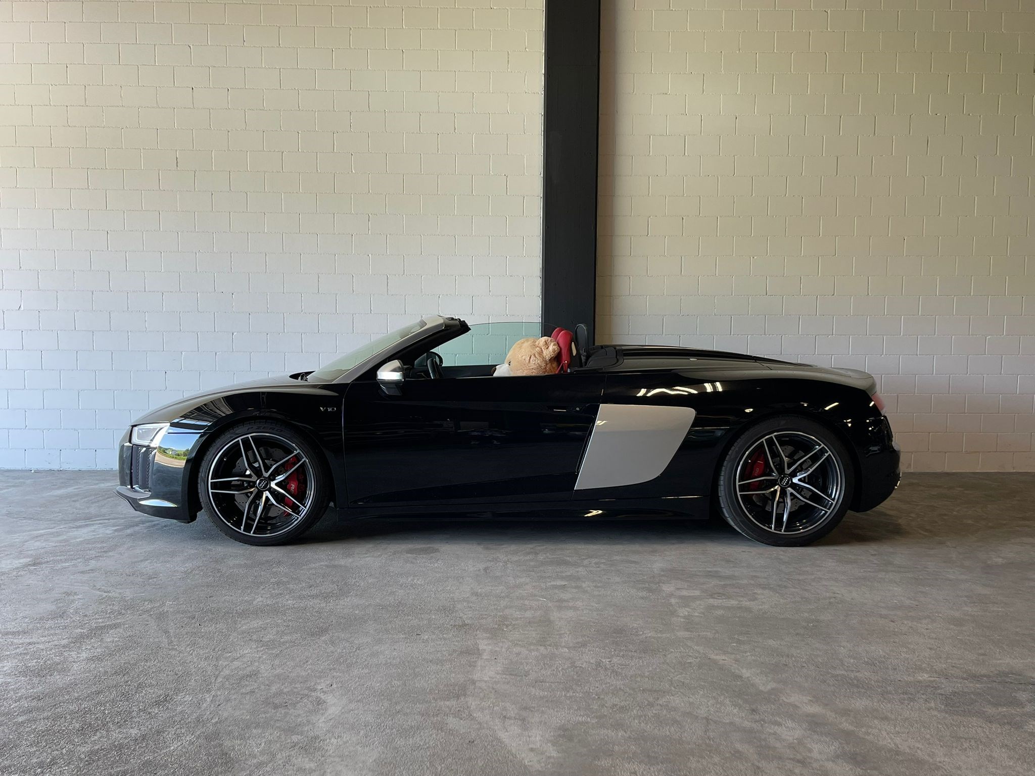 2018 AUDI R8 Spyder 5.2 S-Tronic quattro, 2/8