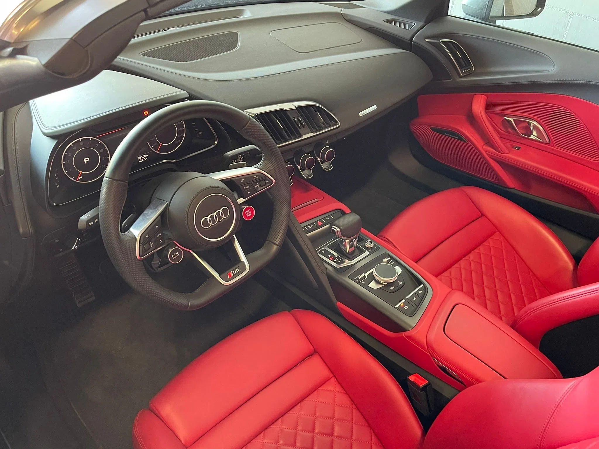 2018 AUDI R8 Spyder 5.2 S-Tronic quattro interior