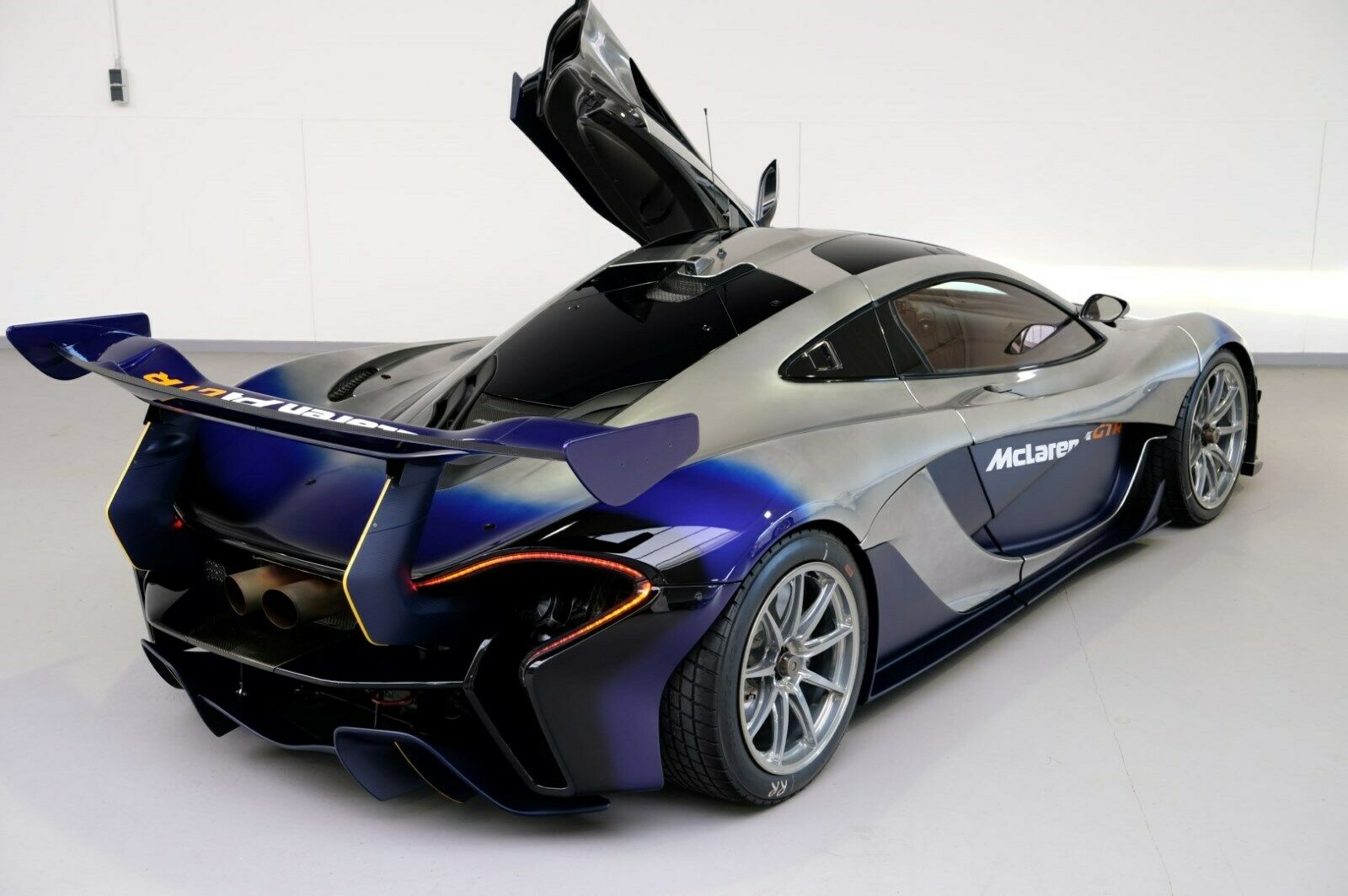 2016 McLaren P1 GTR MSO, 3/15