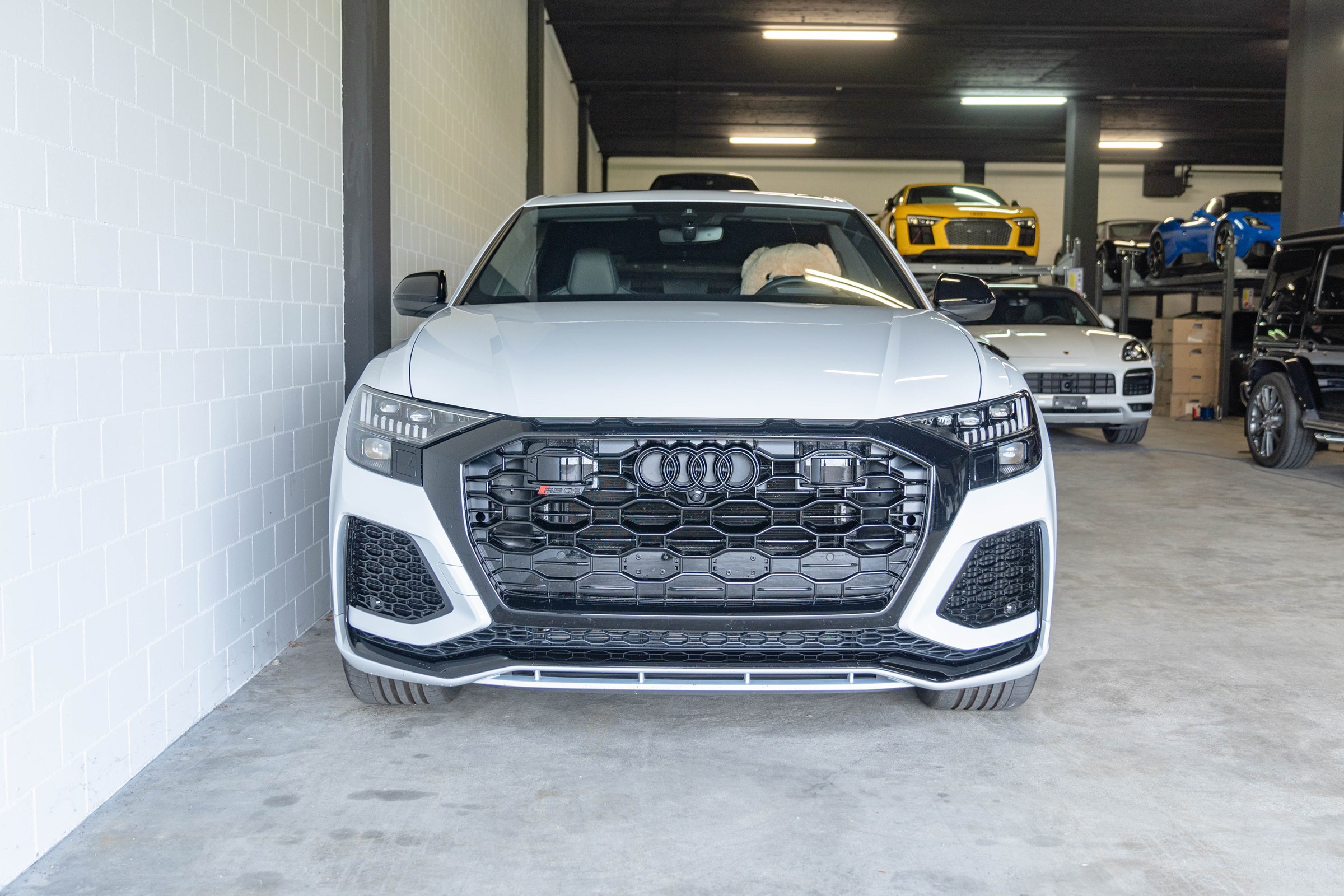 2022 AUDI RSQ8 quattro tiptronic, 3/12