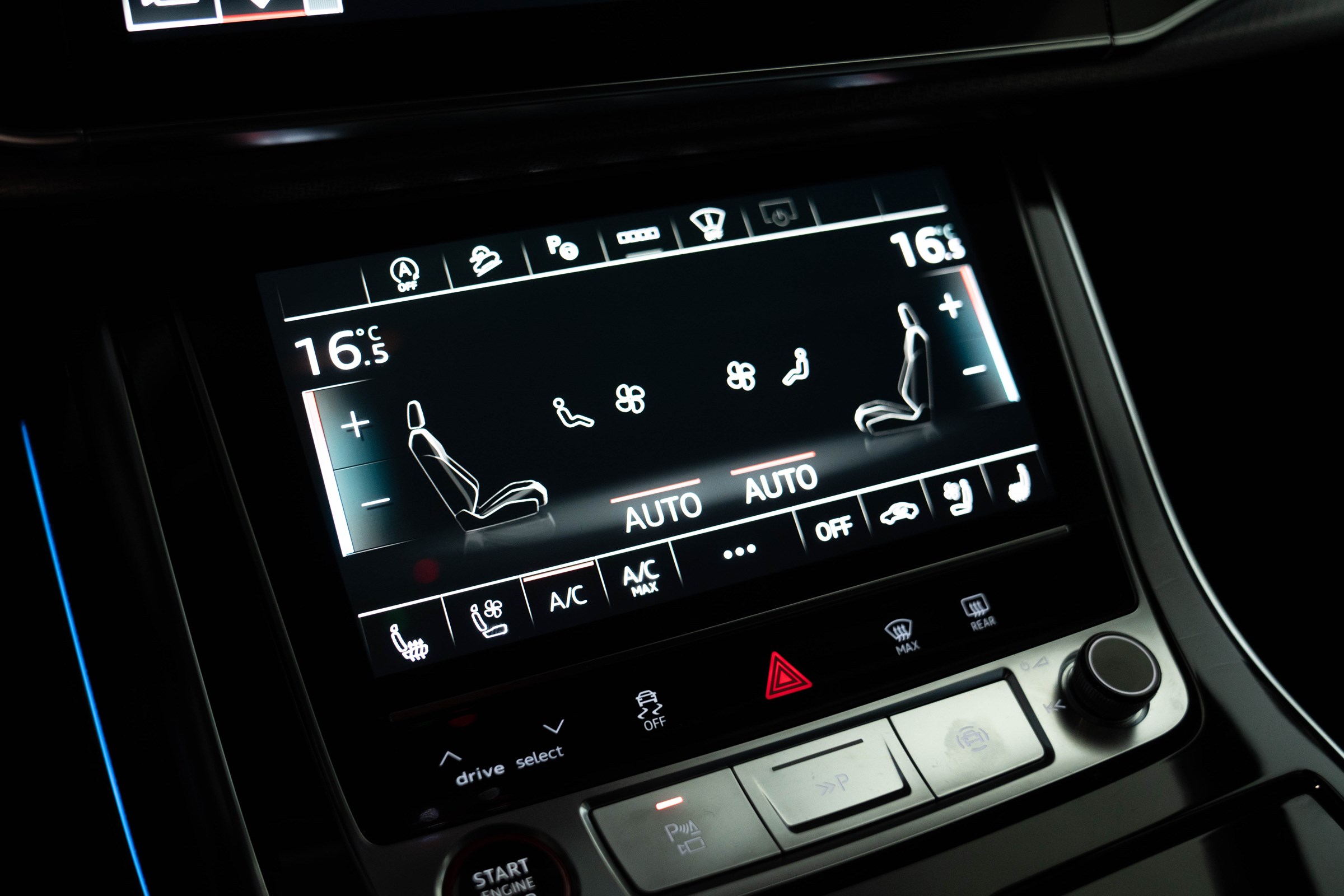 2022 AUDI RSQ8 quattro tiptronic, 6/12