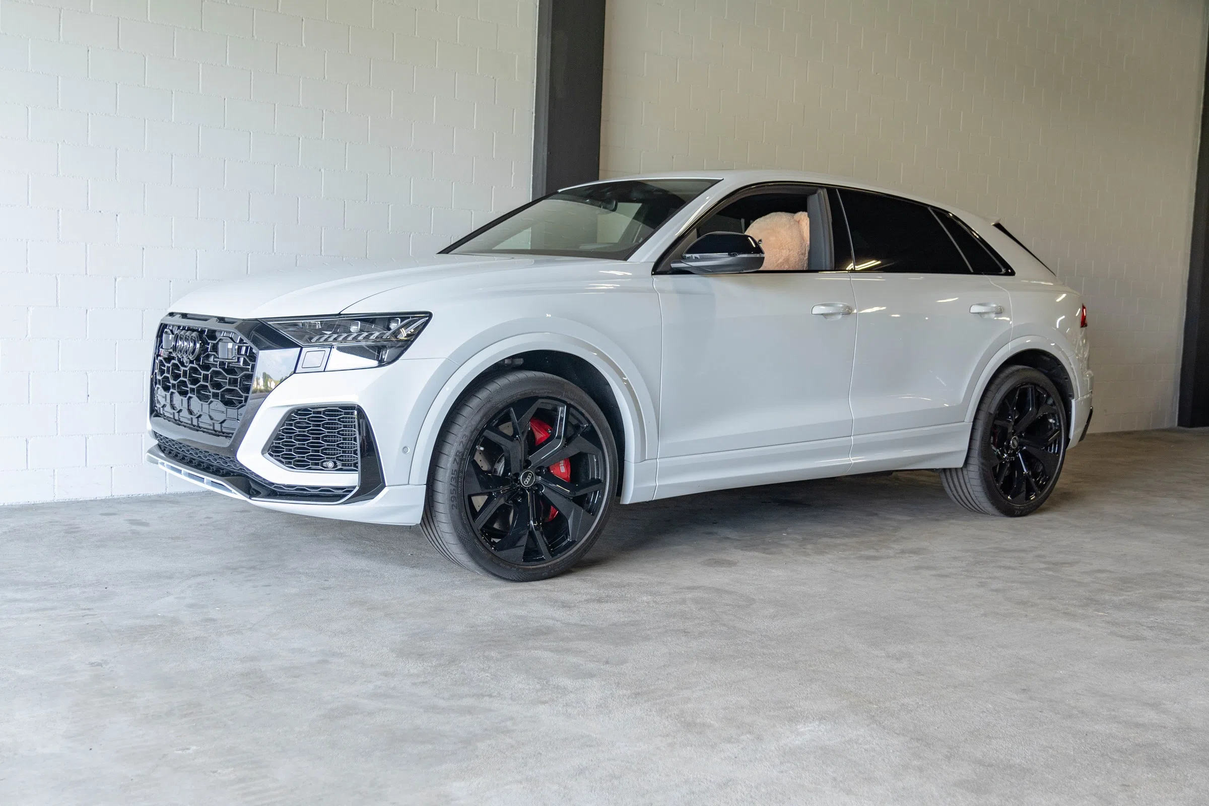 2022 AUDI RSQ8 quattro tiptronic, exterior