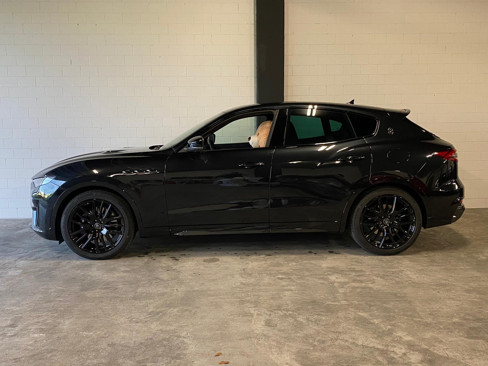 2020 MASERATI Levante 3.8 V8 Trofeo, 2/8