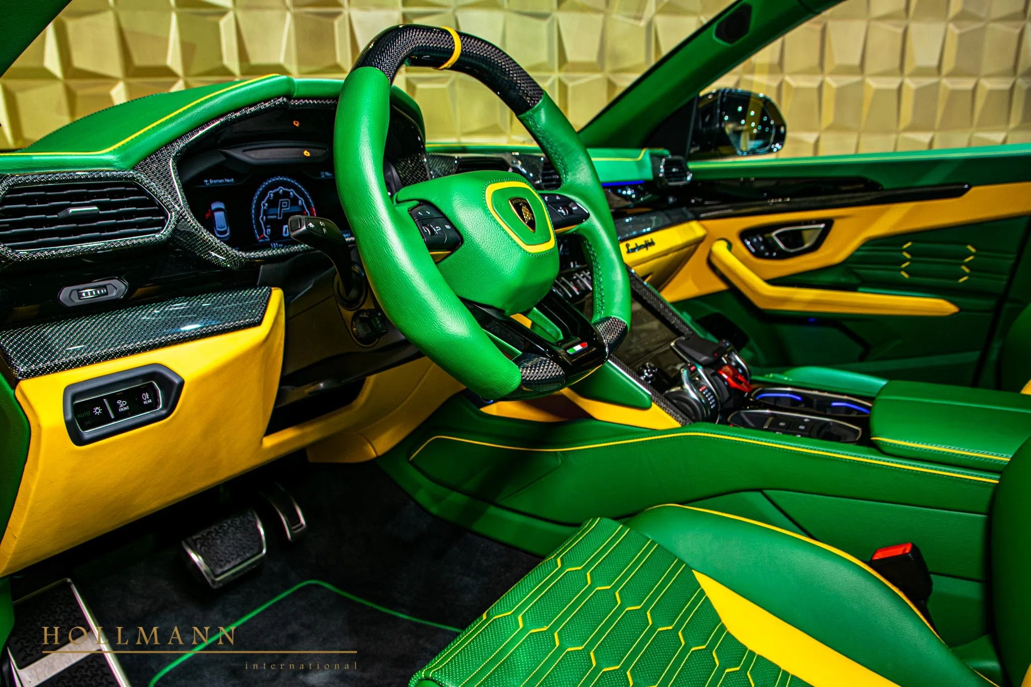 2022 Lamborghini Urus by NOVITEC interior, dashboard, Customized Green and Yellow