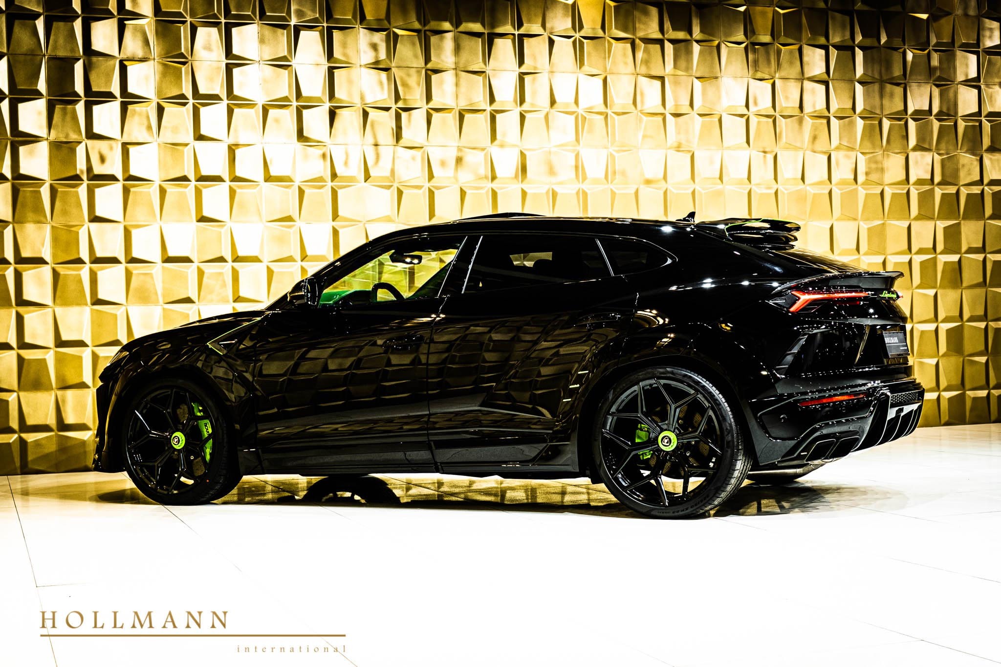 2022 Lamborghini Urus by NOVITEC, 17/21