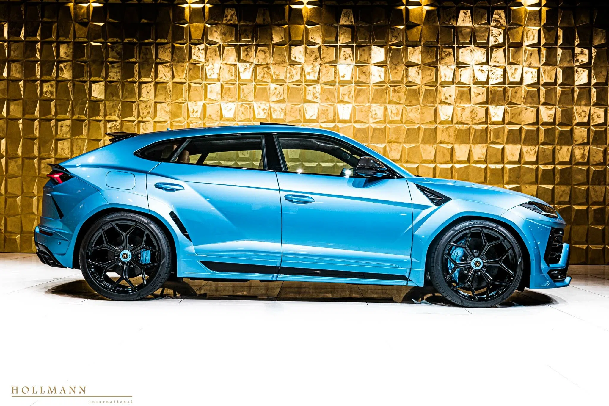 2022 Lamborghini Urus by NOVITEC, side profile