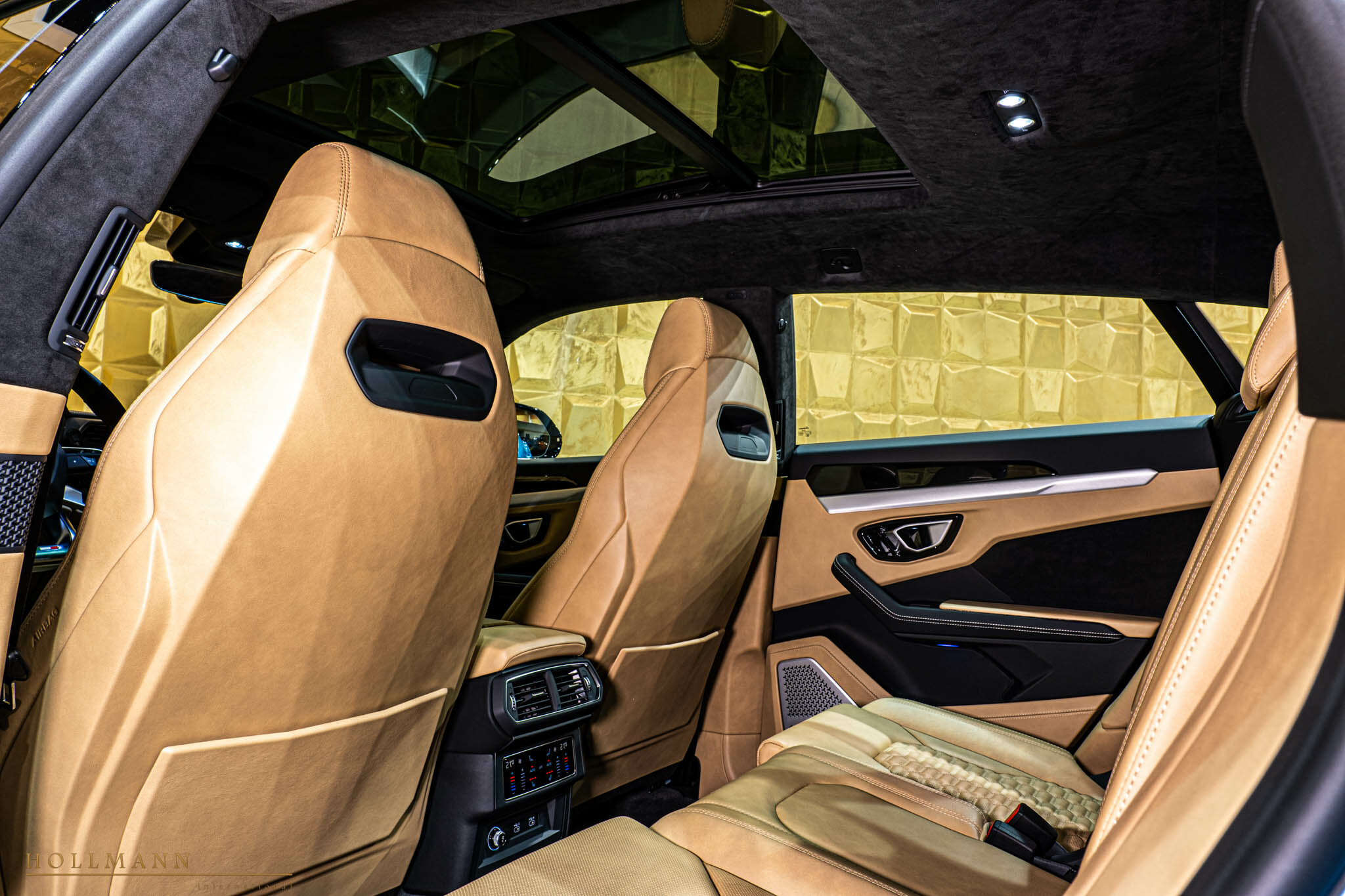 2022 Lamborghini Urus by NOVITEC, 8/20