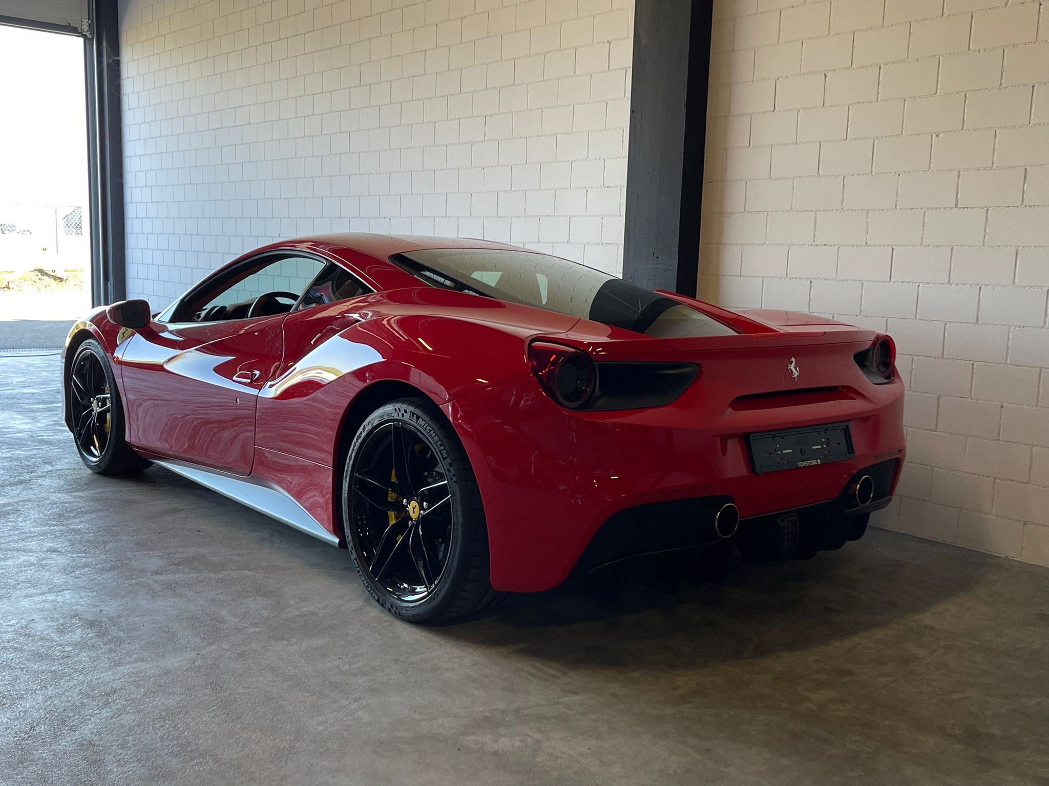 2016 FERRARI 488 GTB, 8/8