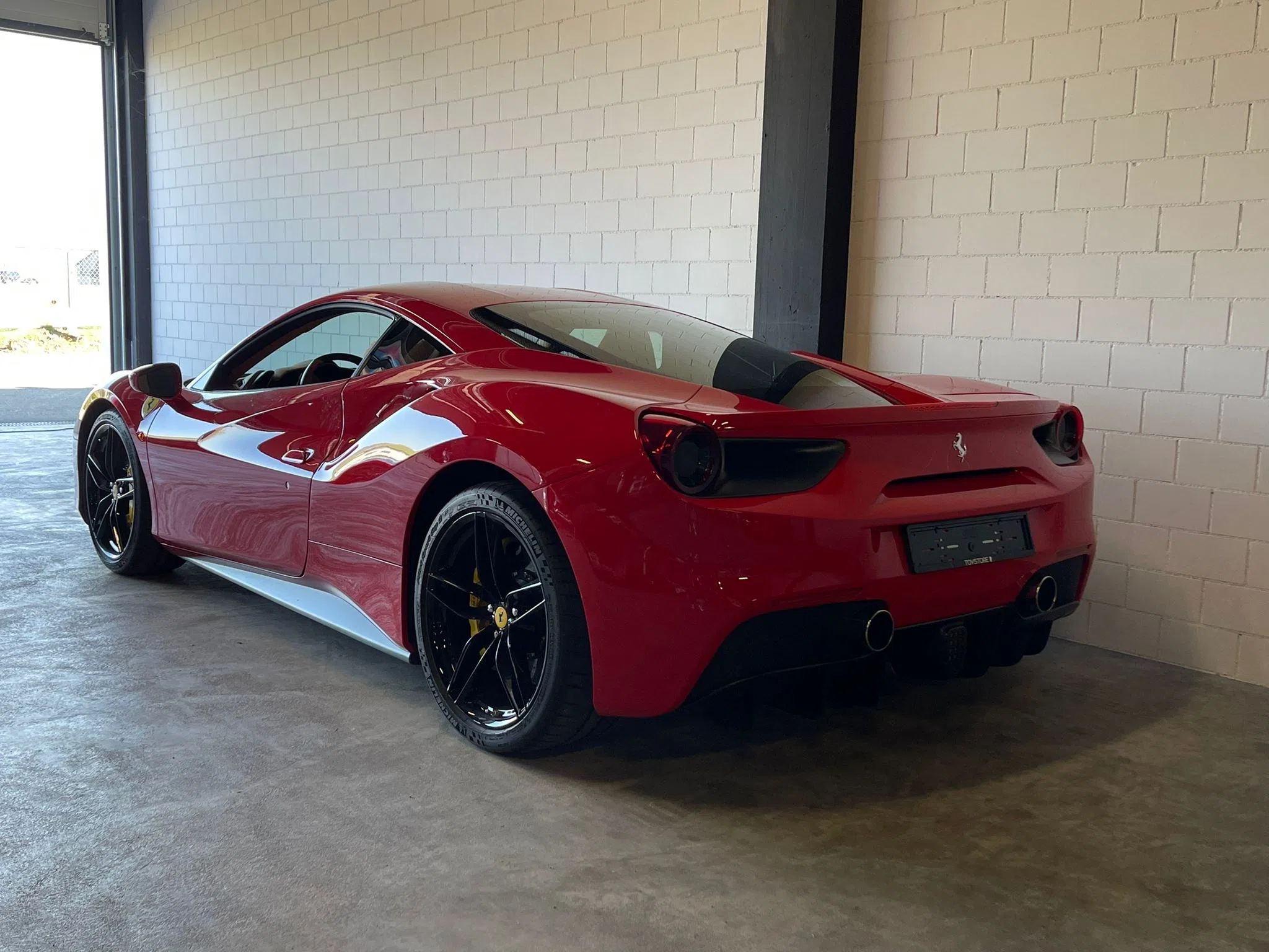 2016 FERRARI 488 GTB, exterior