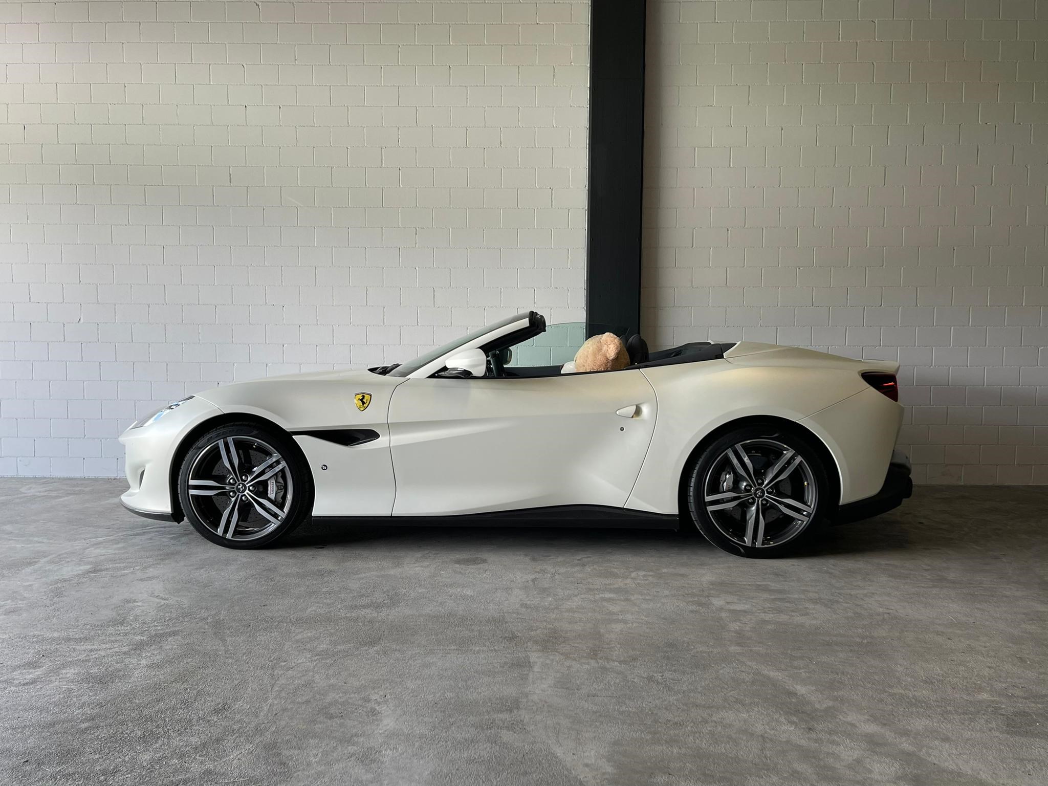 2019 FERRARI Portofino, 3/11