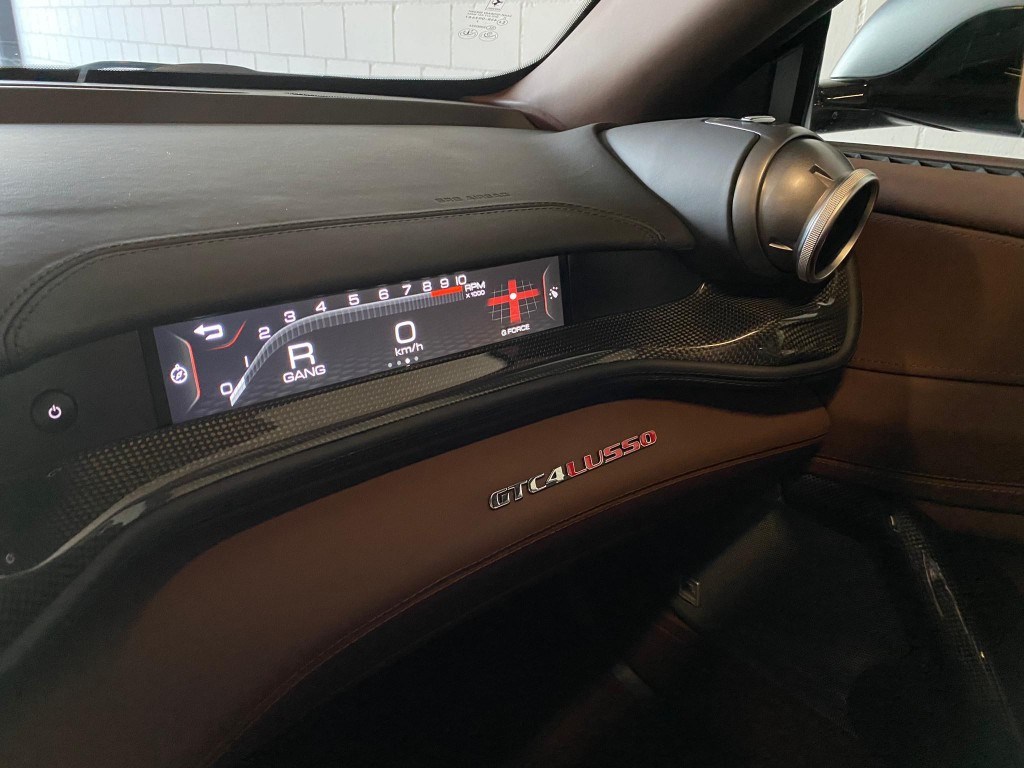 2017 FERRARI GTC4 Lusso, 5/12