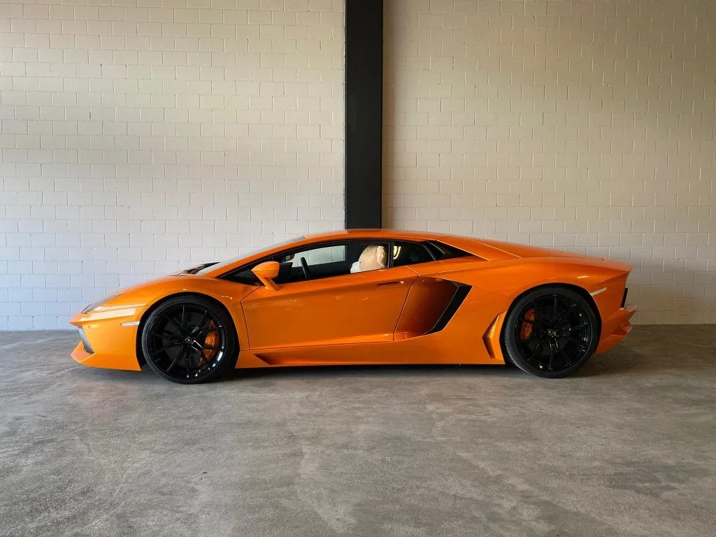2015 LAMBORGHINI Aventador LP700-4 Coupé, exterior