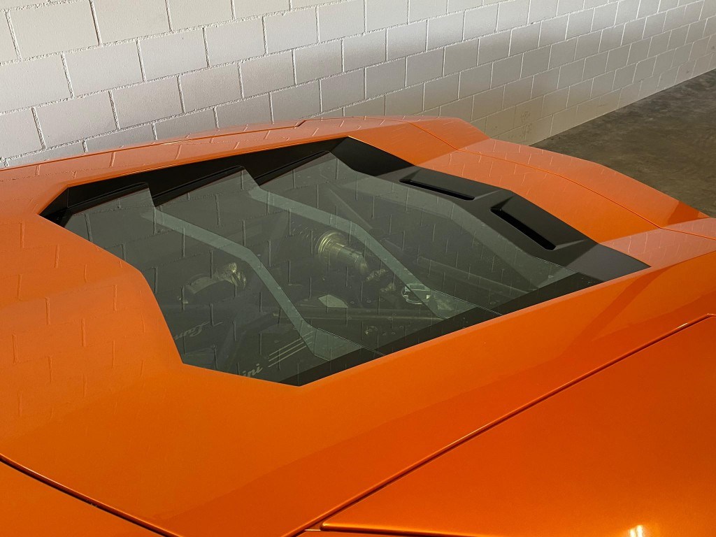 2015 LAMBORGHINI Aventador LP700-4 Coupé, 4/6