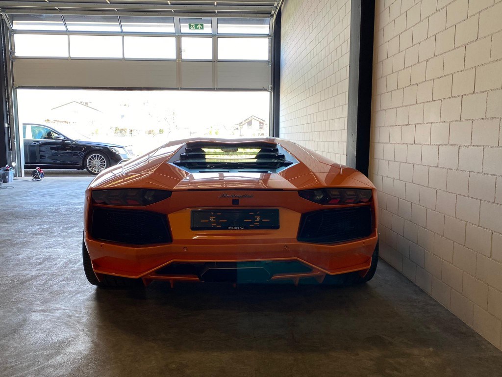 2015 LAMBORGHINI Aventador LP700-4 Coupé, 5/6