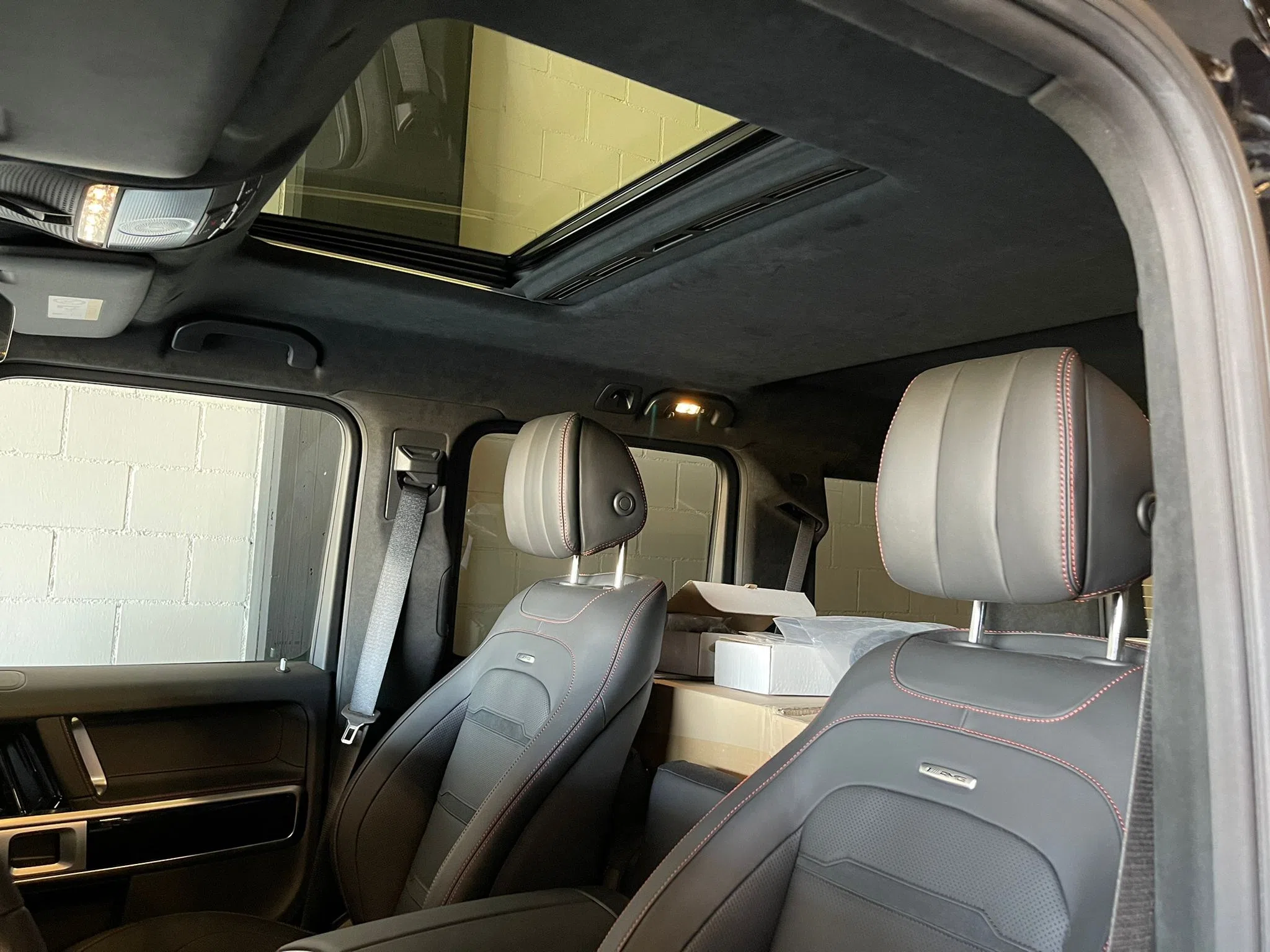 2020 BRABUS G 700 interior, seats