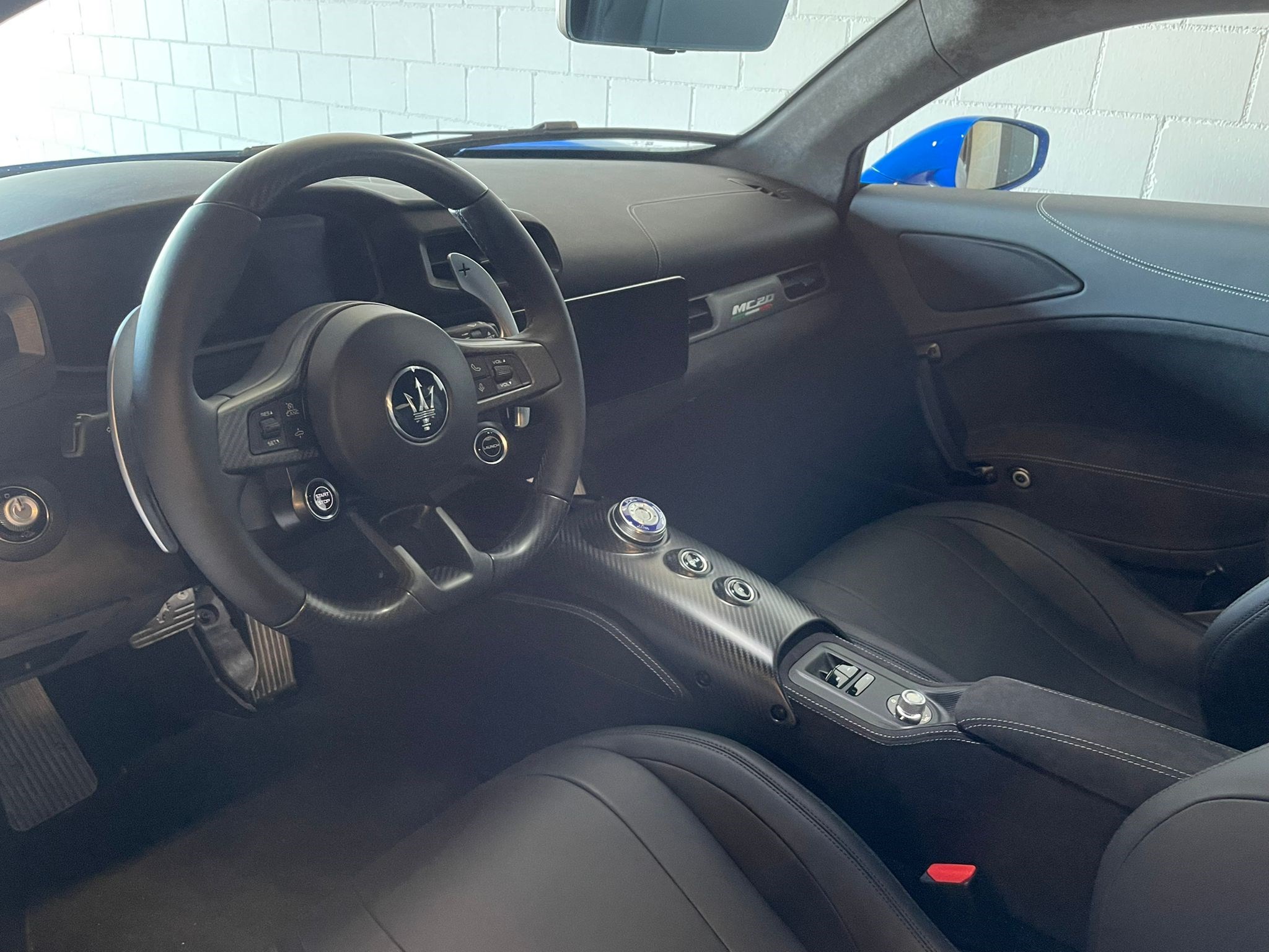 2022 MASERATI MC20, 2/8