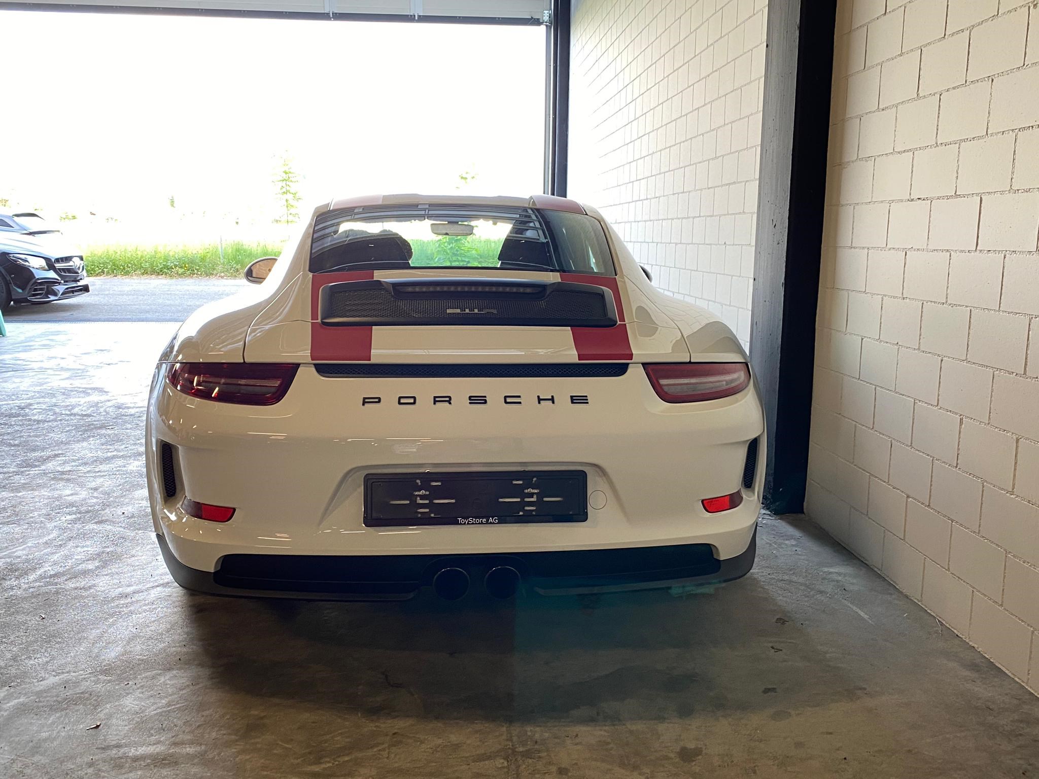 2016 PORSCHE 911 R, 4/13