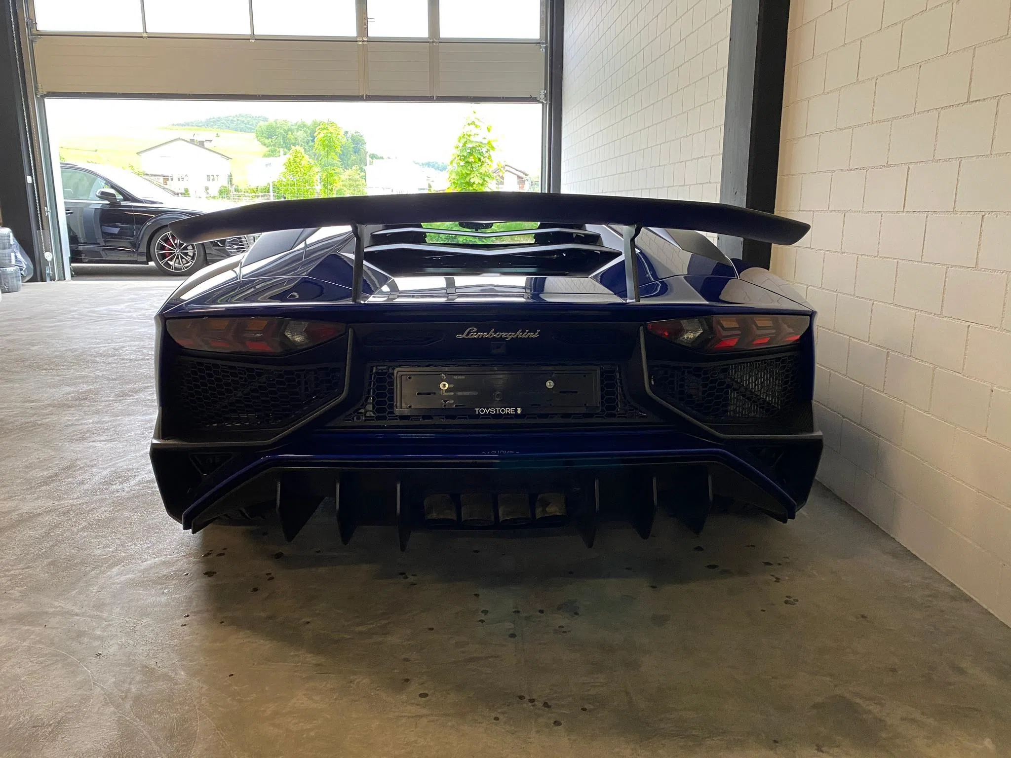 2016 LAMBORGHINI Aventador LP750-4 Superveloce SV Coupé, exterior