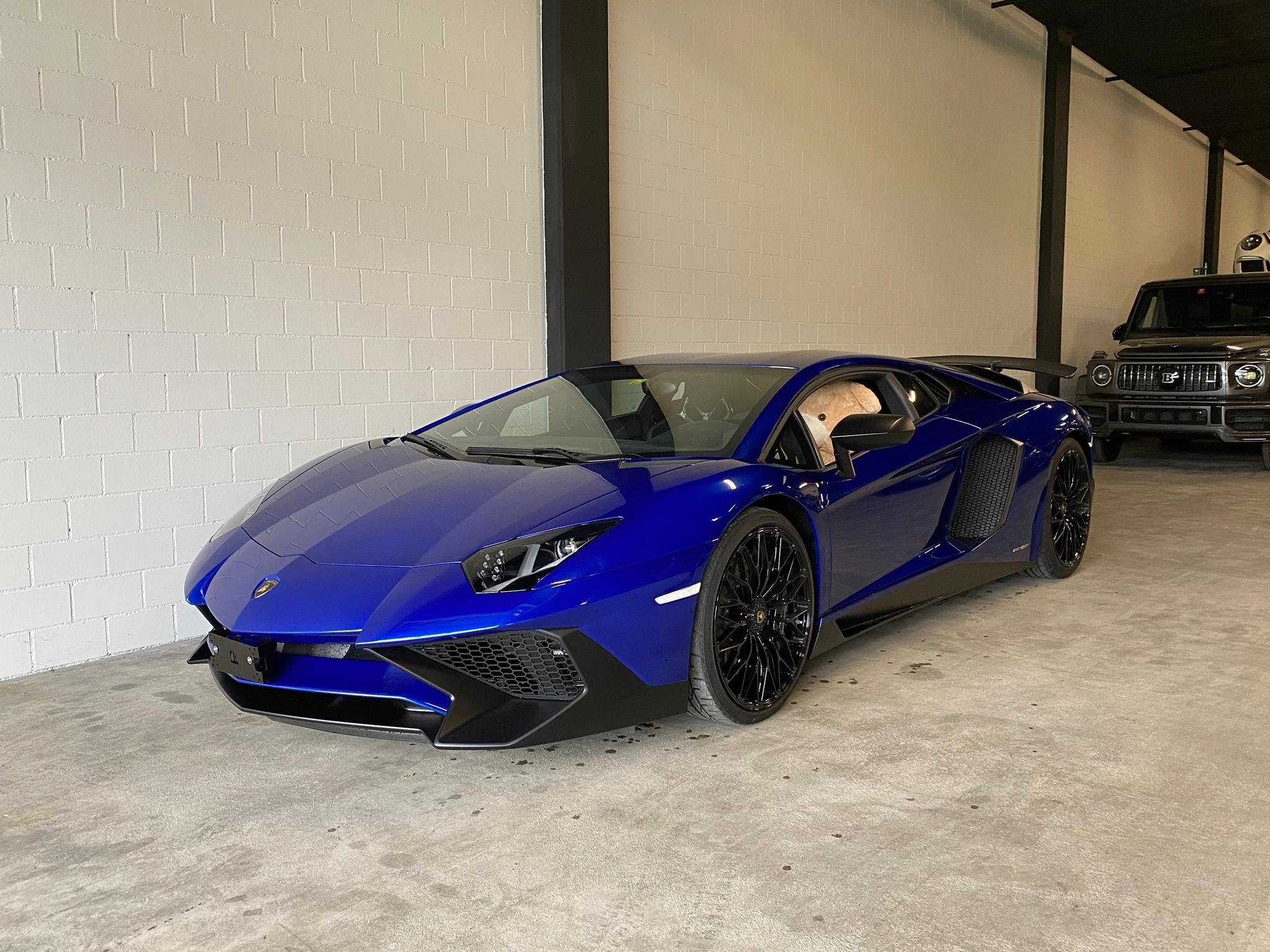2016 LAMBORGHINI Aventador LP750-4 Superveloce SV Coupé, 11/11