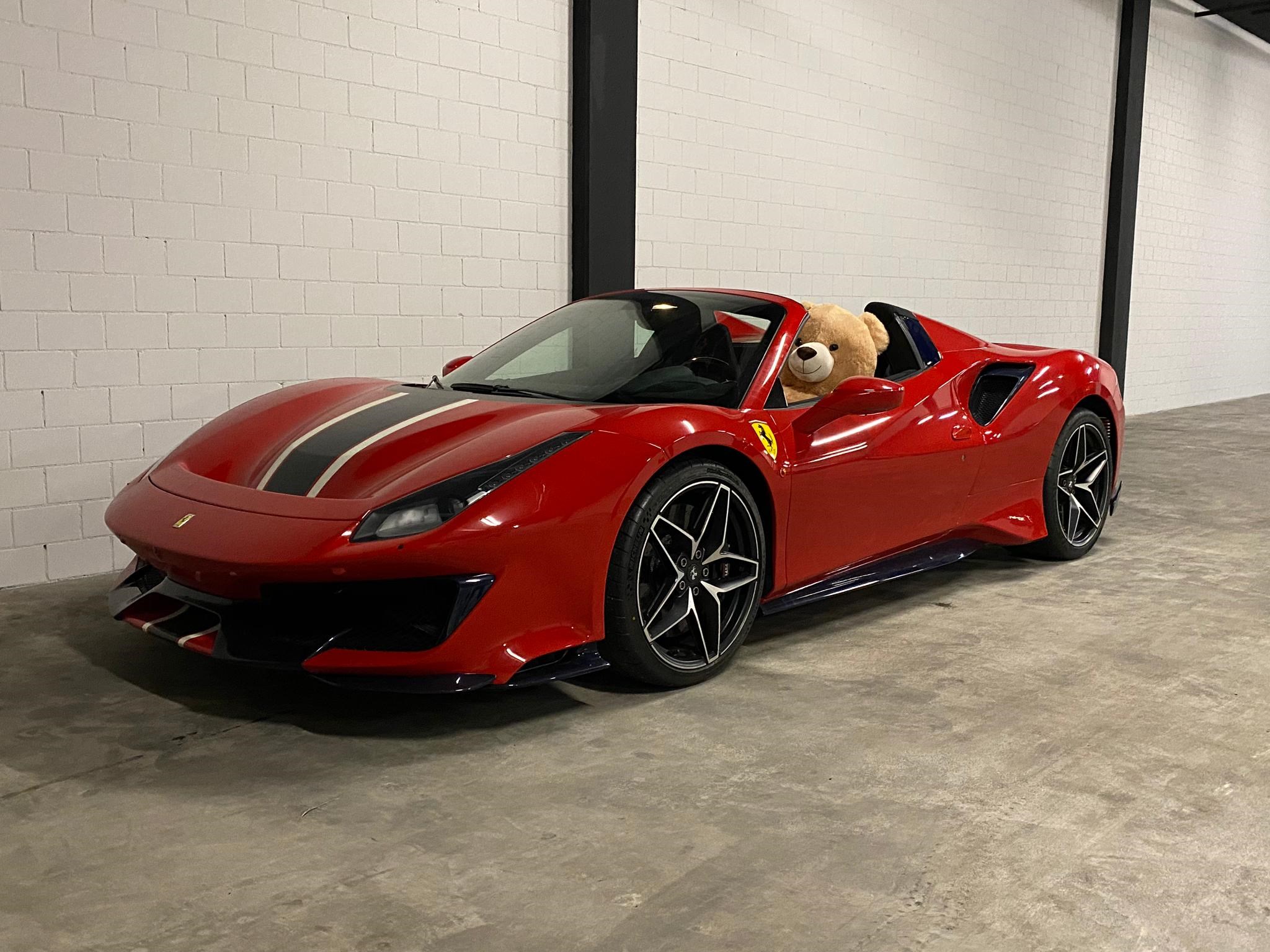 2019 FERRARI 488 Pista Spider