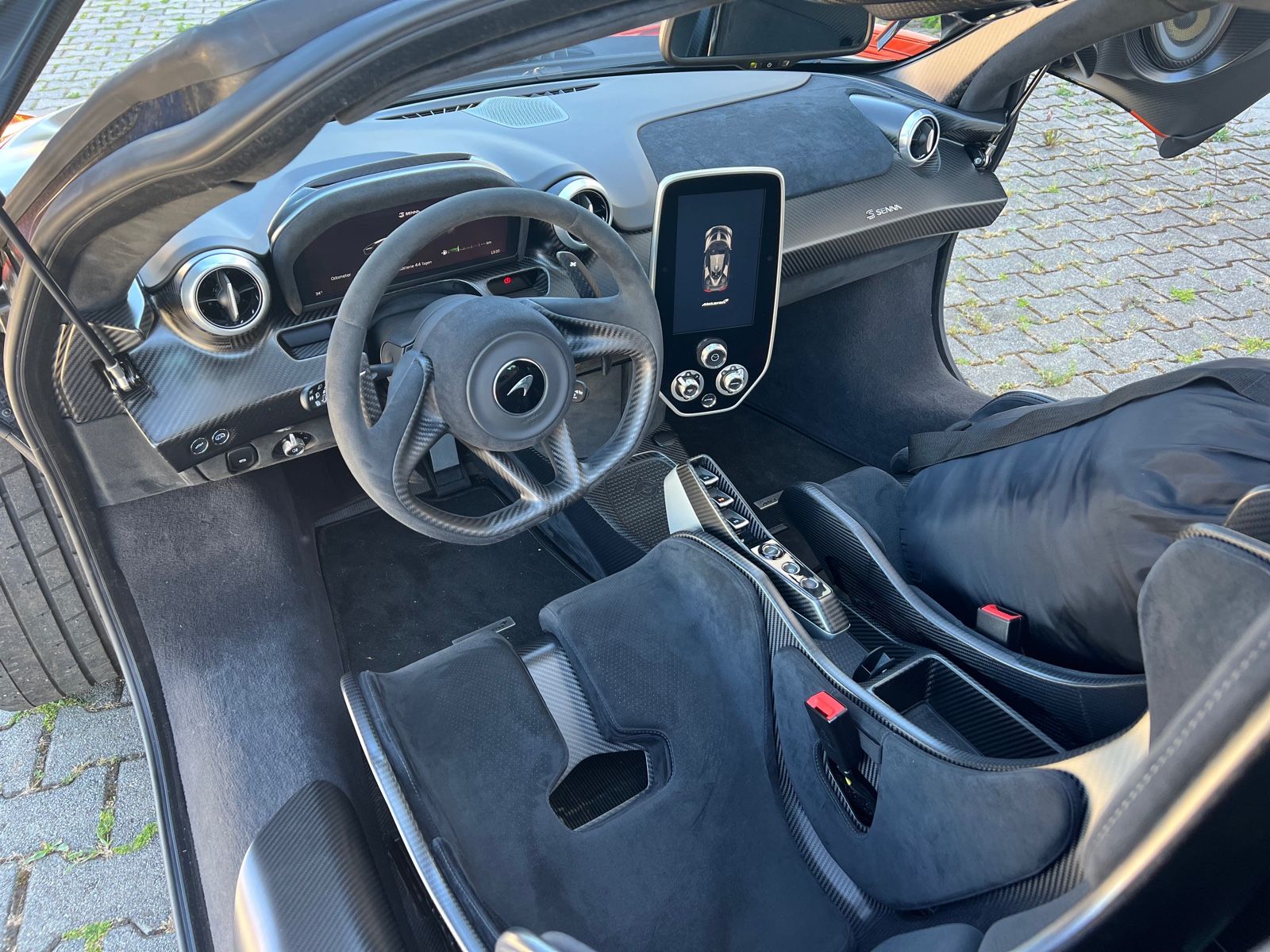 2018 McLaren Senna, 2/15