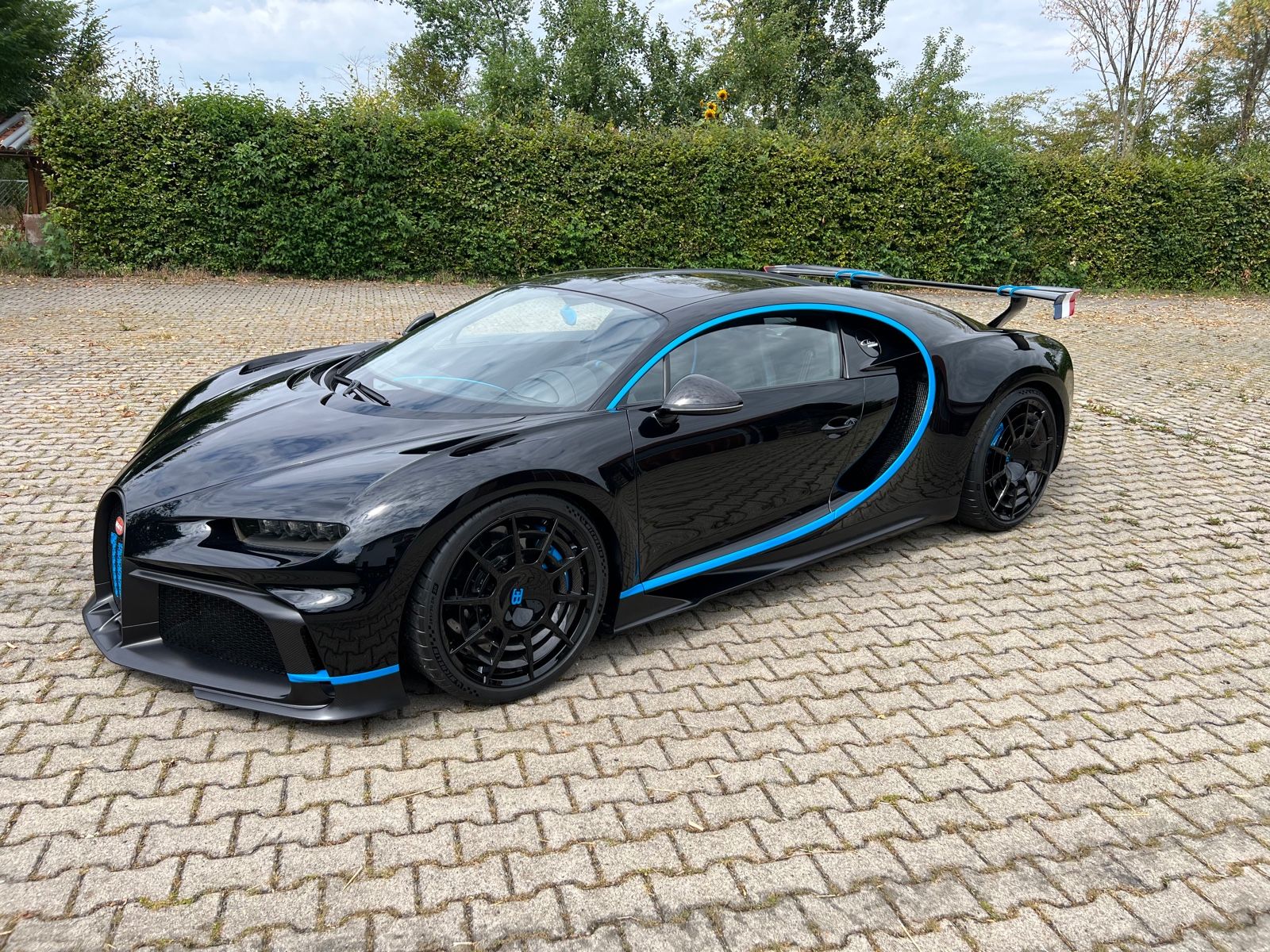 2022 Bugatti Chiron PUR SPORT, 2/4