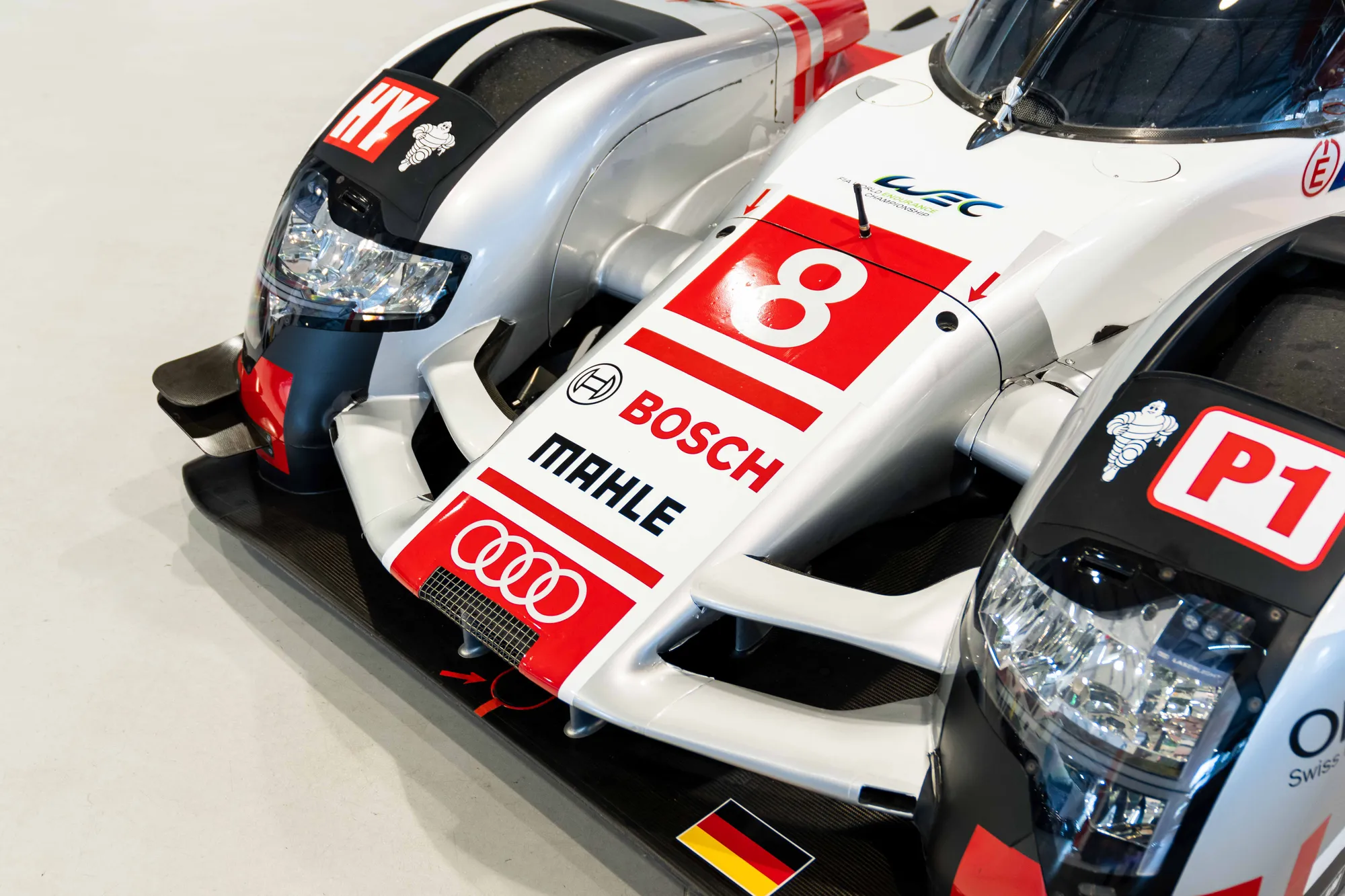 2015 AUDI R18 E-TRON QUATTRO, 16/17