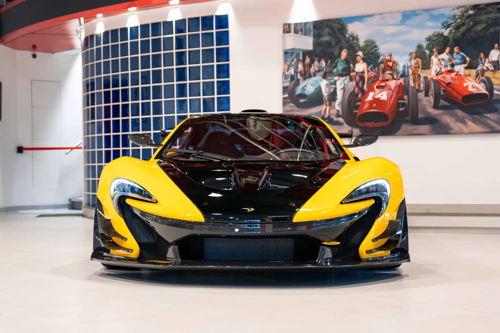 2015 MCLAREN P1 GTR ROAD LEGAL, 3/20