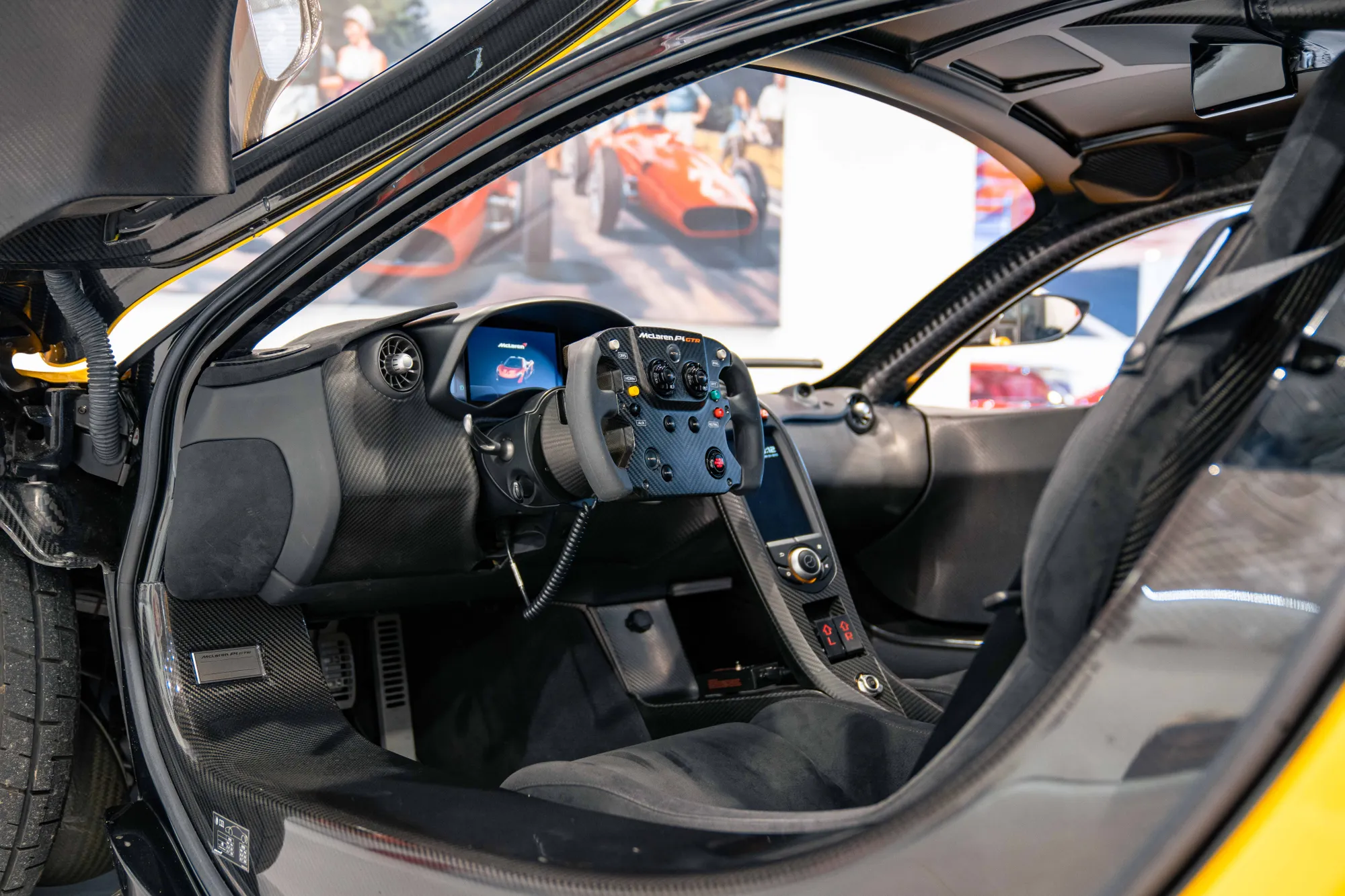 2015 MCLAREN P1 GTR ROAD LEGAL, 6/20