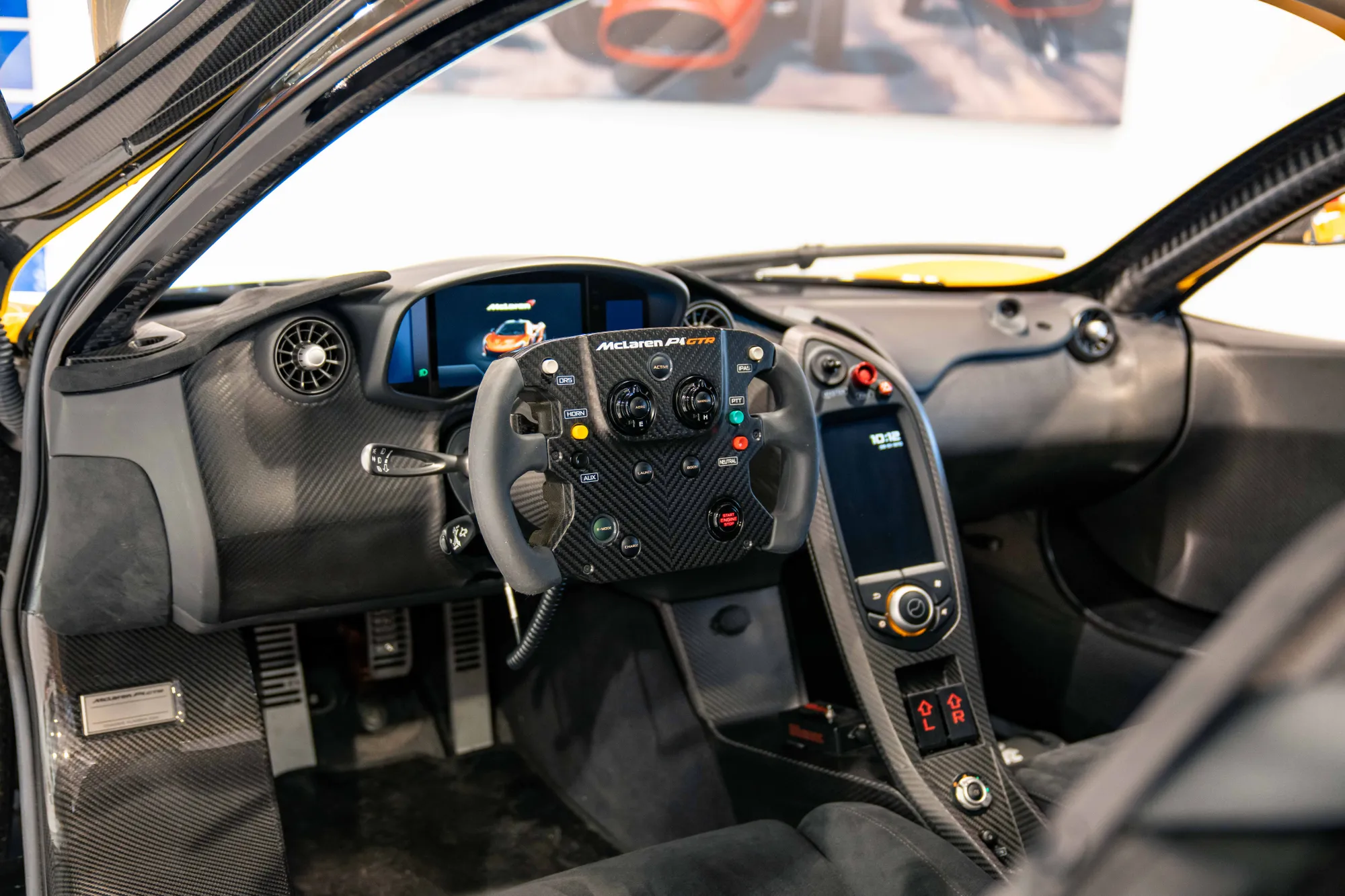 2015 MCLAREN P1 GTR ROAD LEGAL, 10/20