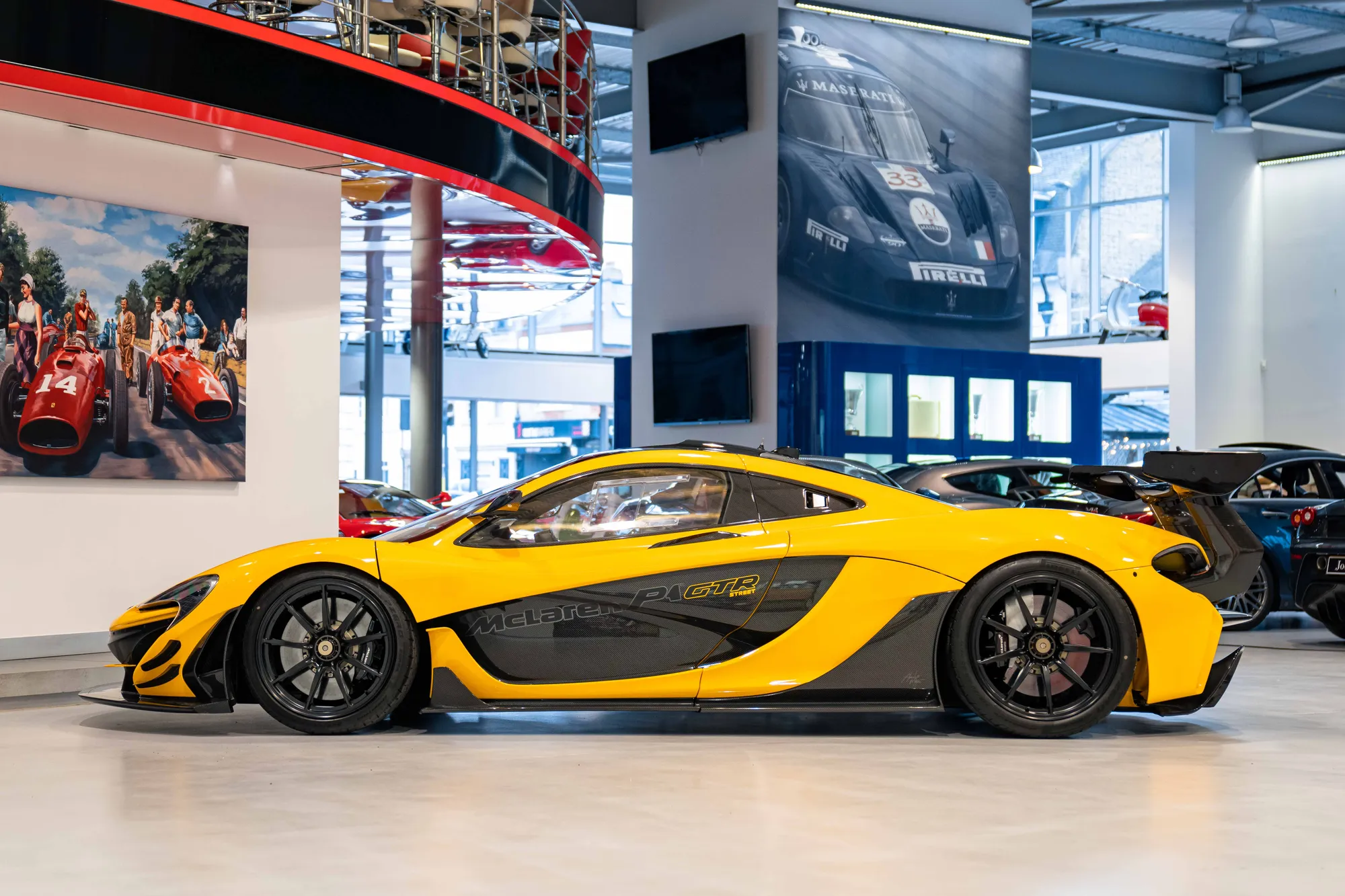2015 MCLAREN P1 GTR ROAD LEGAL, 17/20