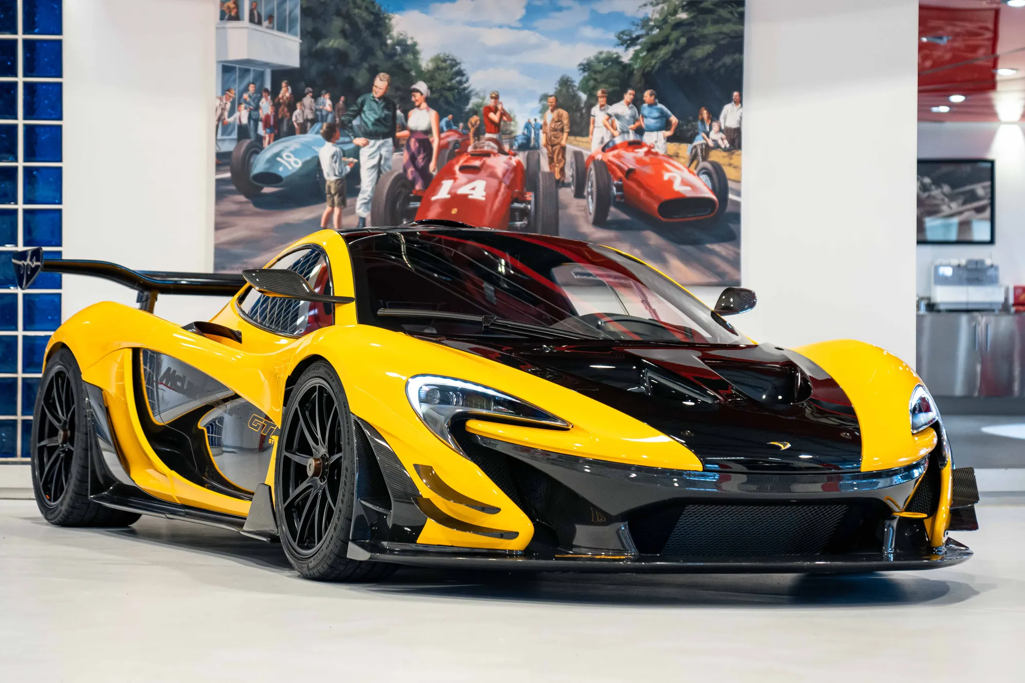 2015 MCLAREN P1 GTR ROAD LEGAL, 19/20
