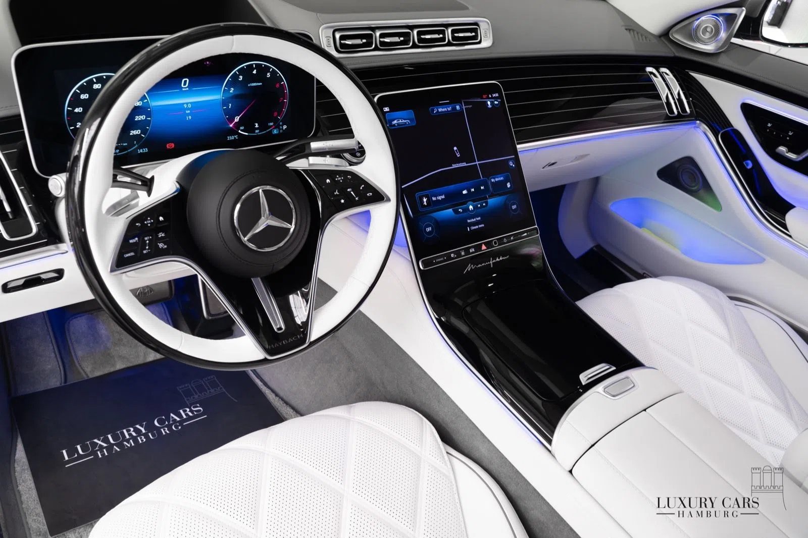 2022 Mercedes-Maybach S 680 interior, dashboard, Beige, Full leather