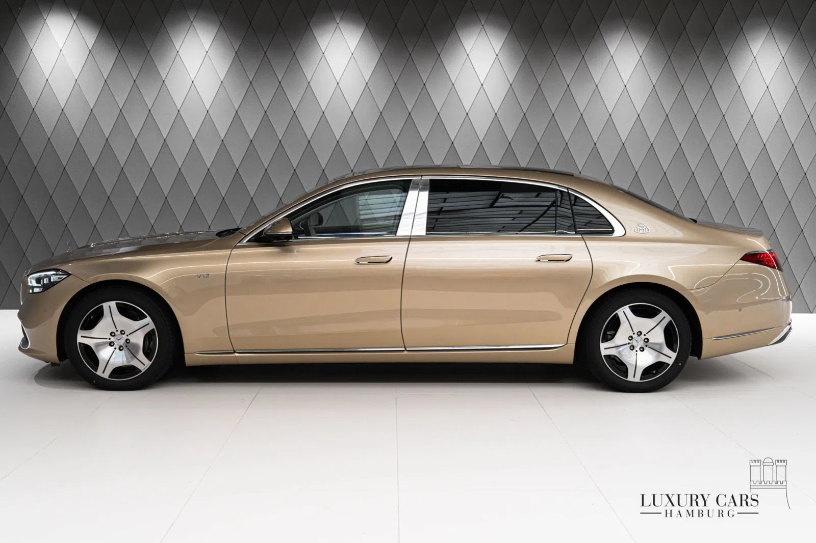 2022 Mercedes-Maybach S 680 for sale, exterior, Travertinbeige gold