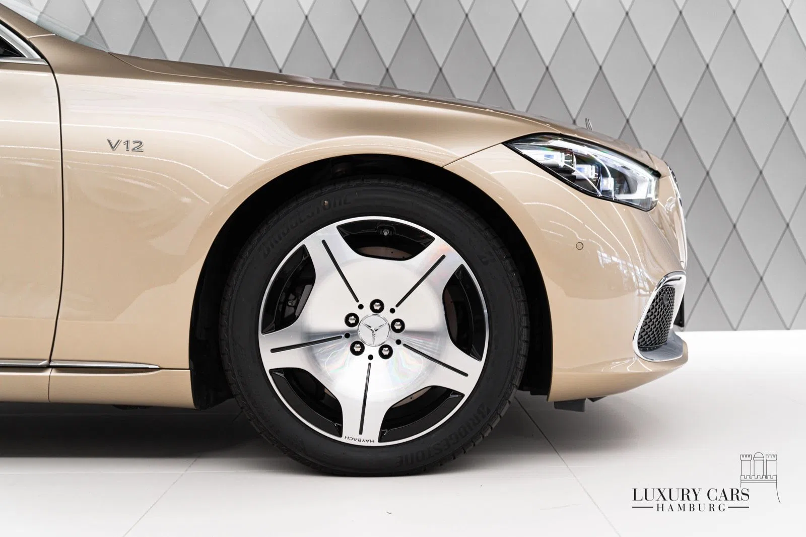 2022 Mercedes-Maybach S 680 for sale, exterior, Travertinbeige gold