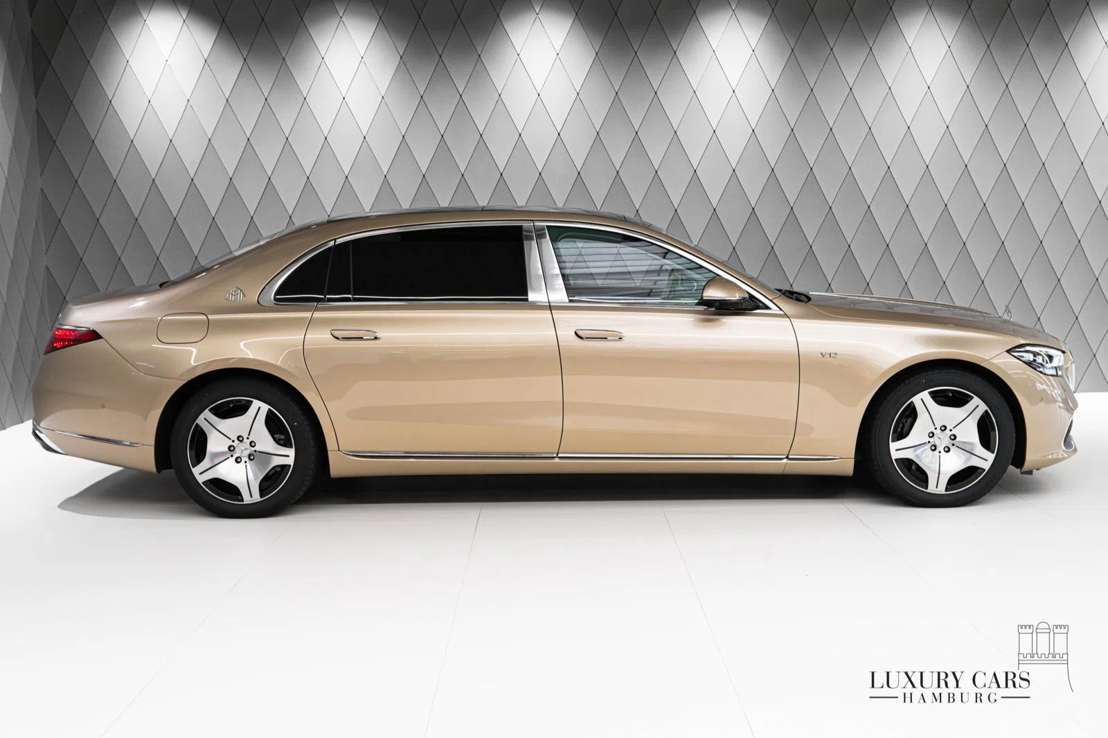 2022 Mercedes-Maybach S 680 for sale, exterior, Travertinbeige gold