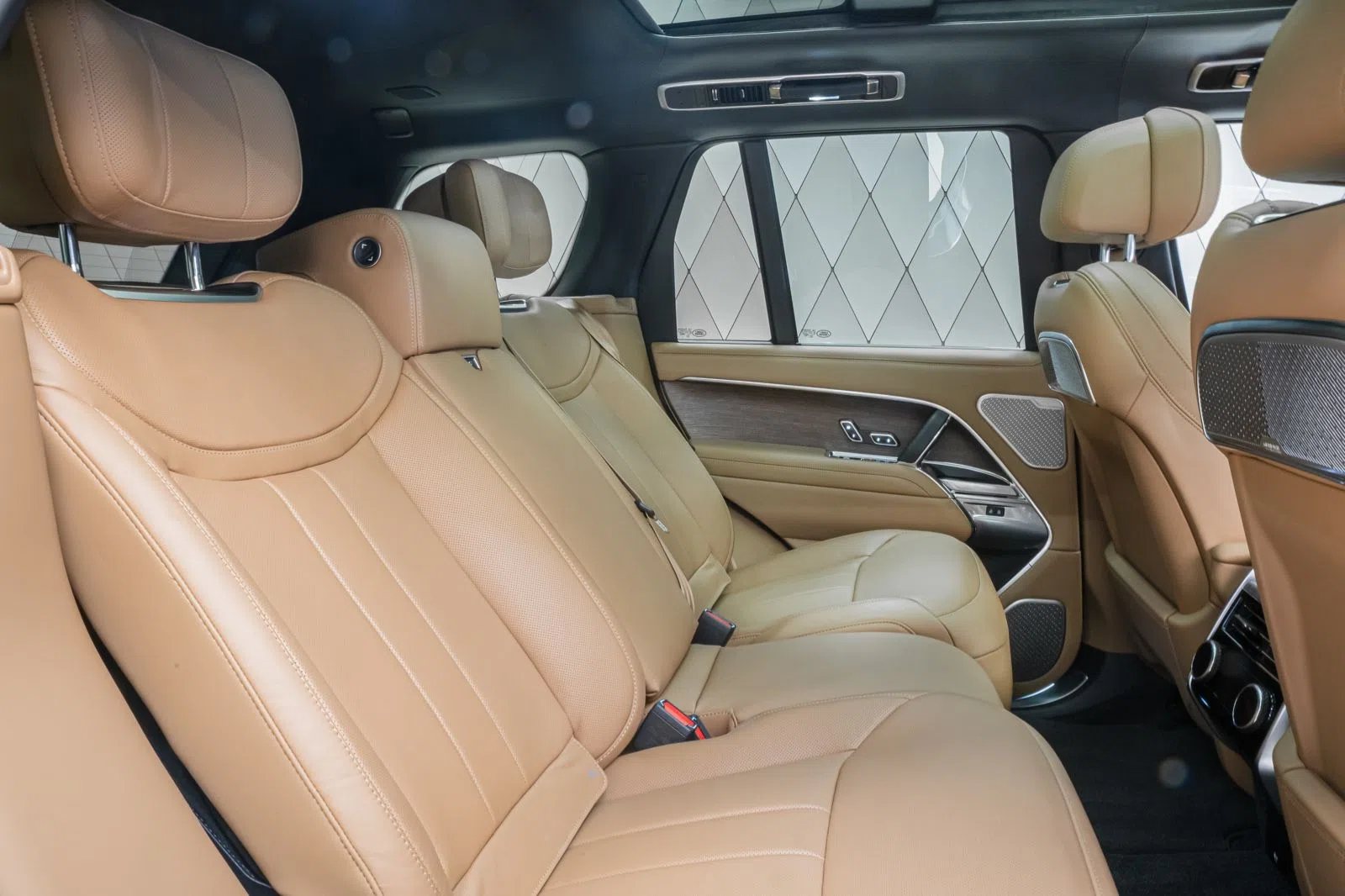 2022 Land Rover Range Rover Autobiography interior, seats