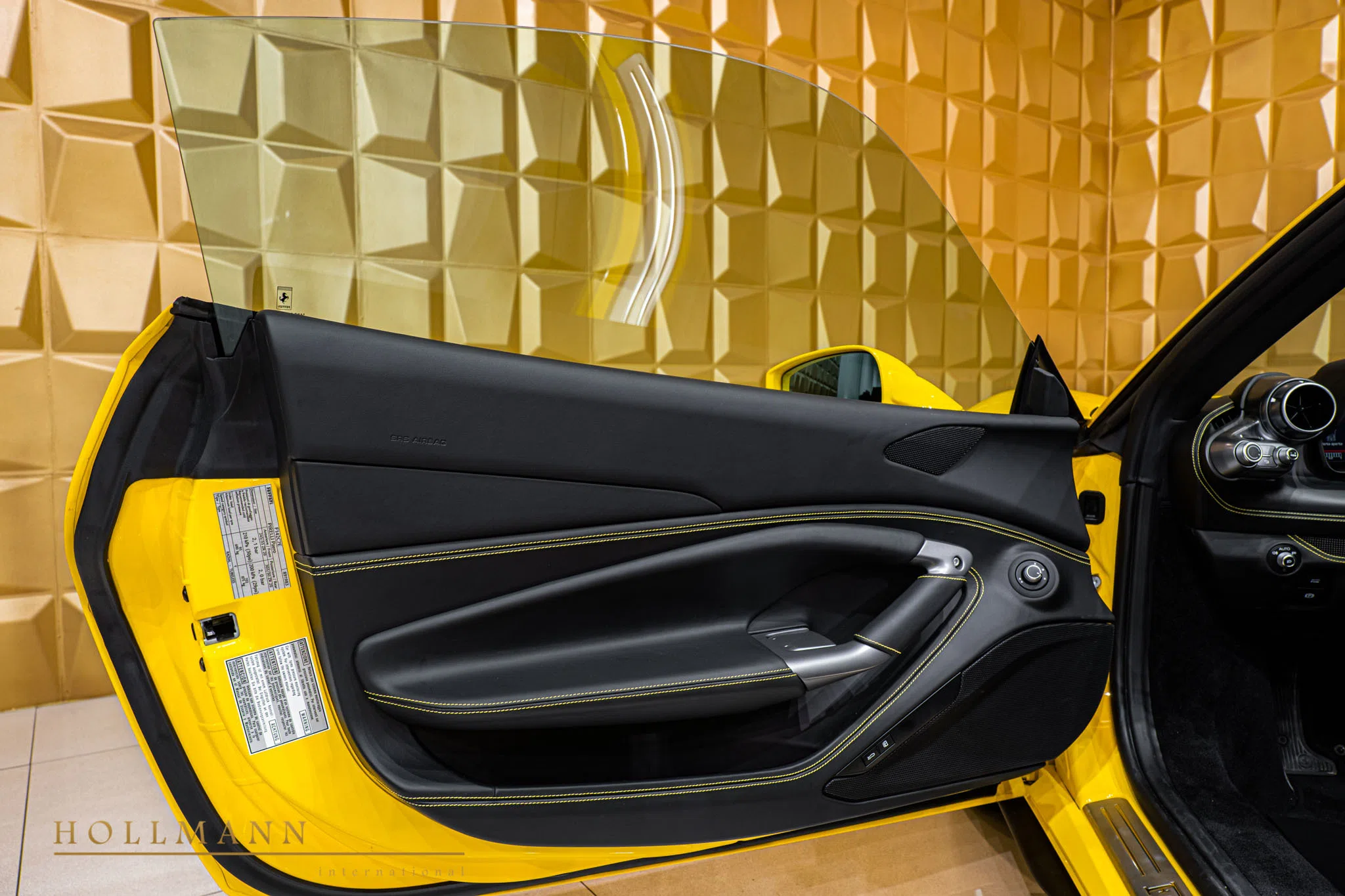 2022 Ferrari F8 Spider interior, door panel
