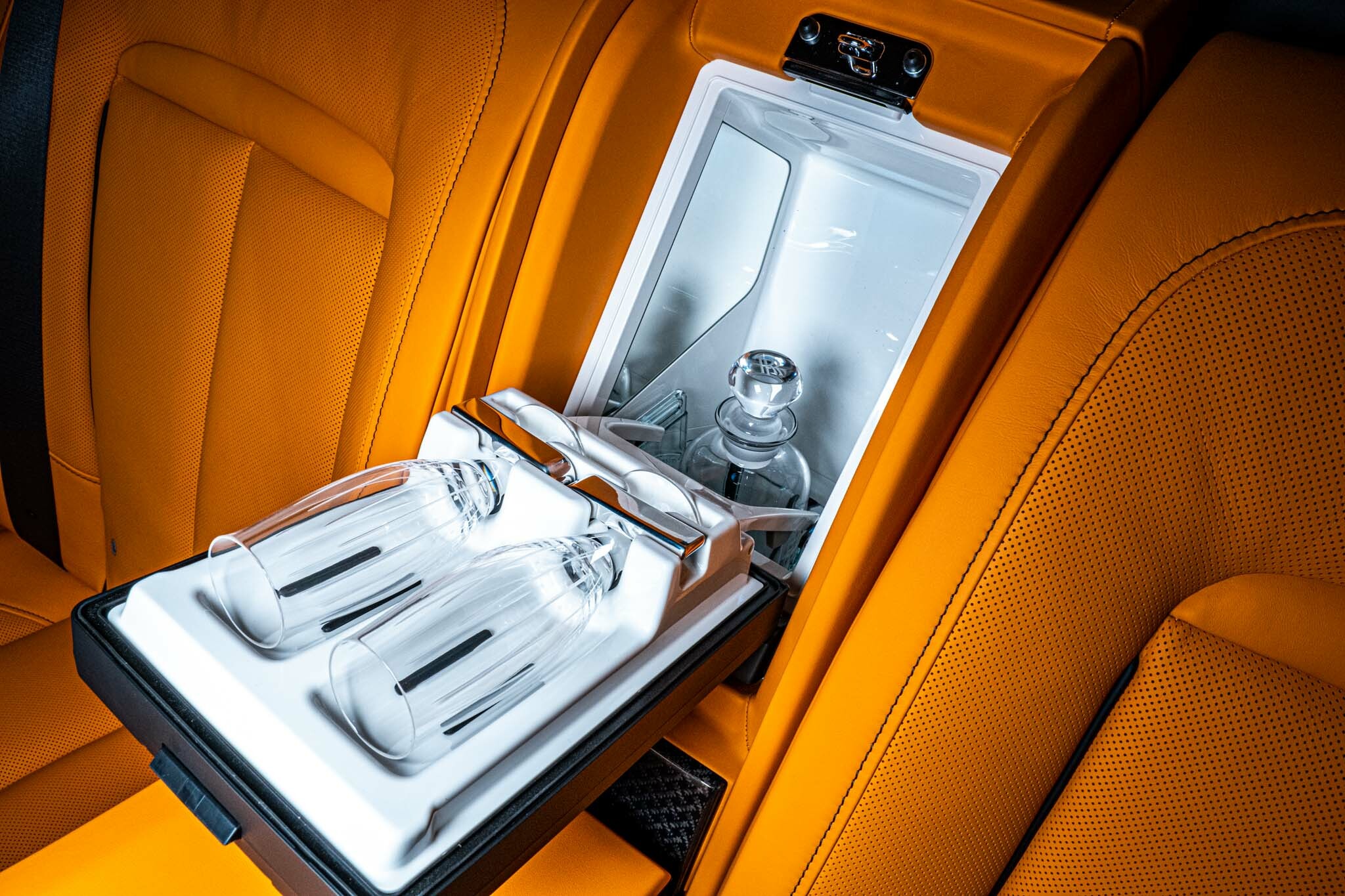 2022 Rolls-Royce Cullinan Black Badge, 2/19