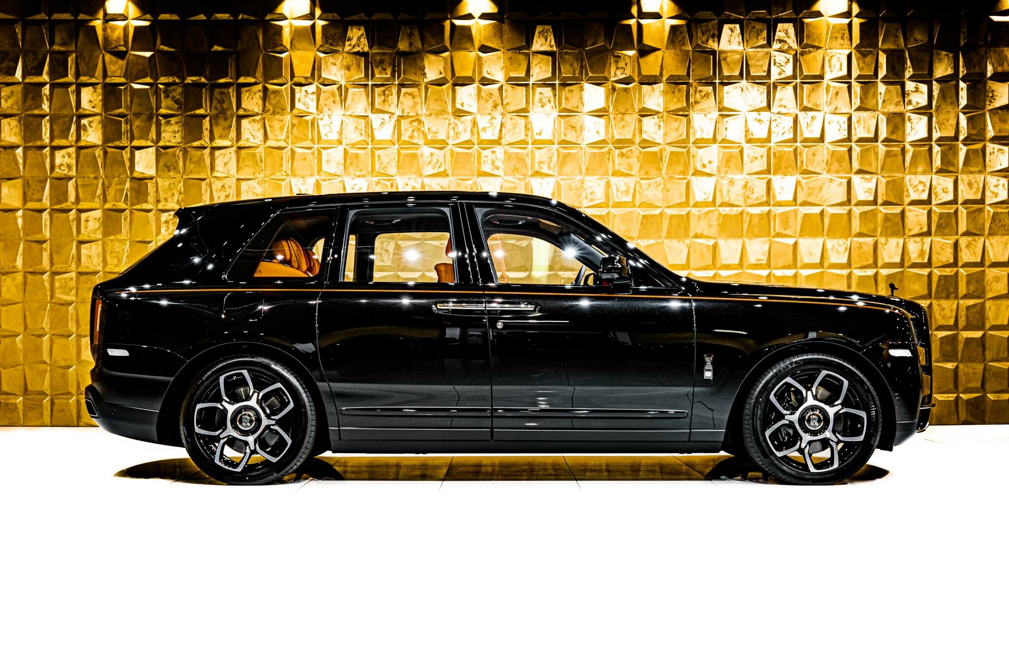 2022 Rolls-Royce Cullinan Black Badge, 5/19