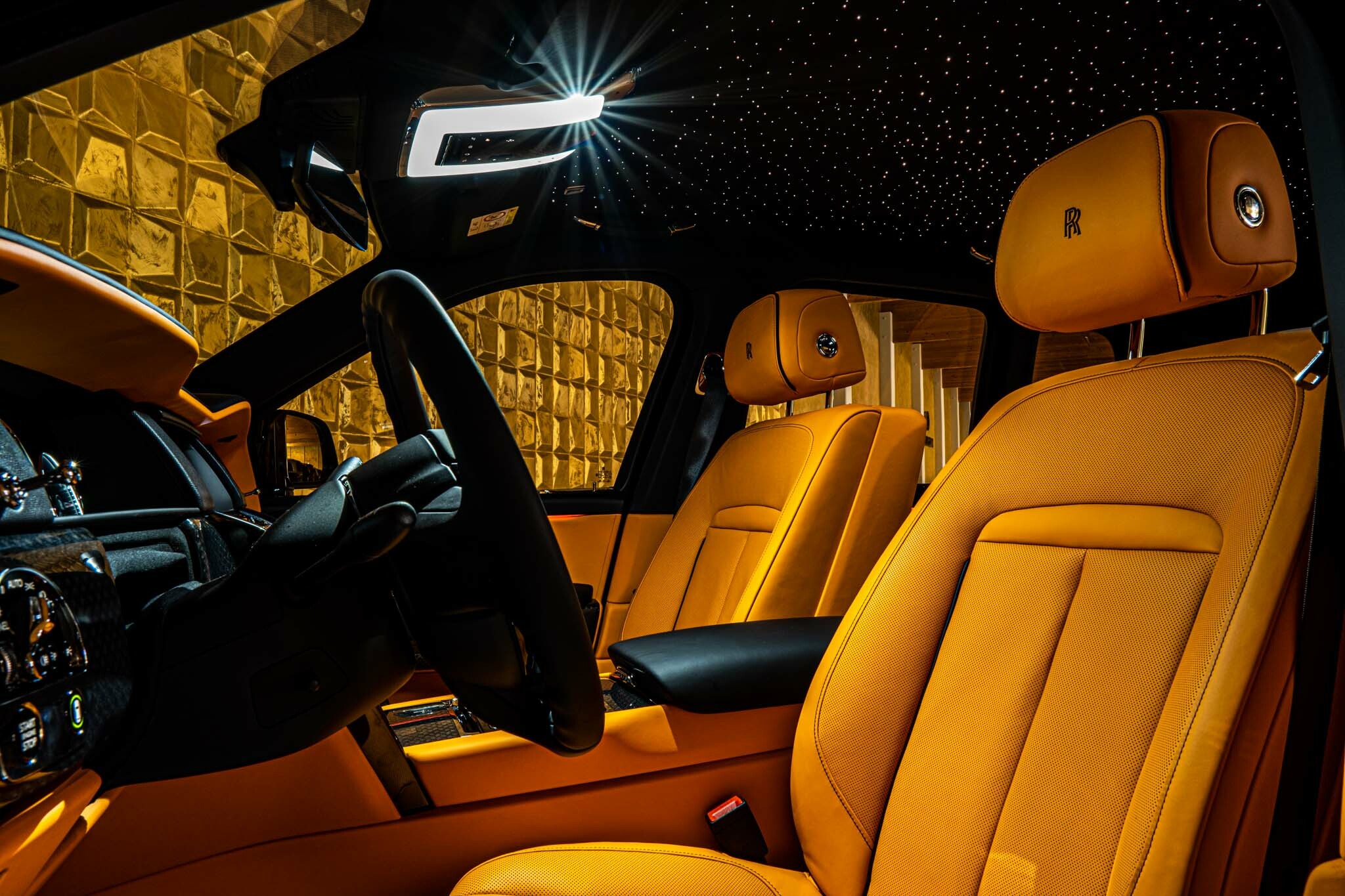2022 Rolls-Royce Cullinan Black Badge, 11/19