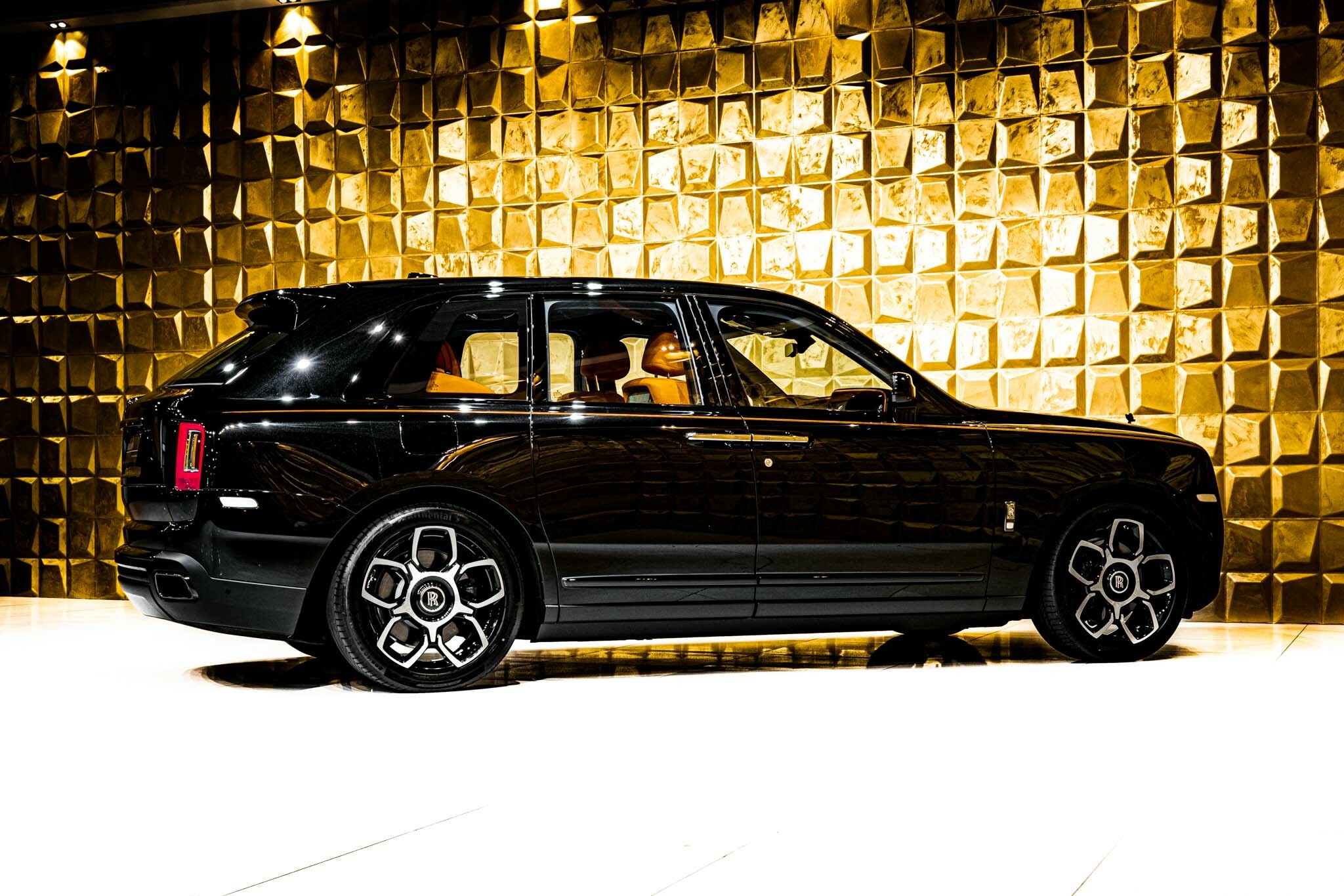 2022 Rolls-Royce Cullinan Black Badge, 13/19