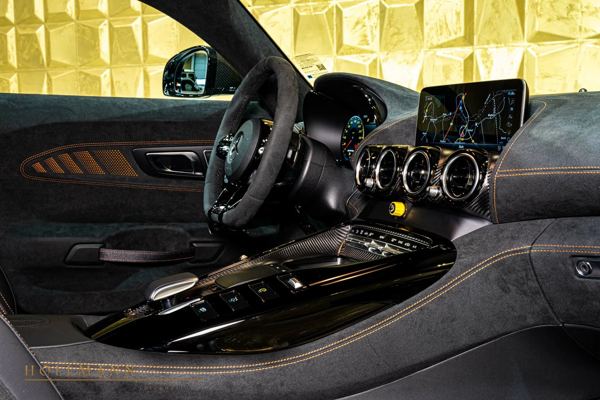 2022 Mercedes-AMG GT Black Series interior, dashboard
